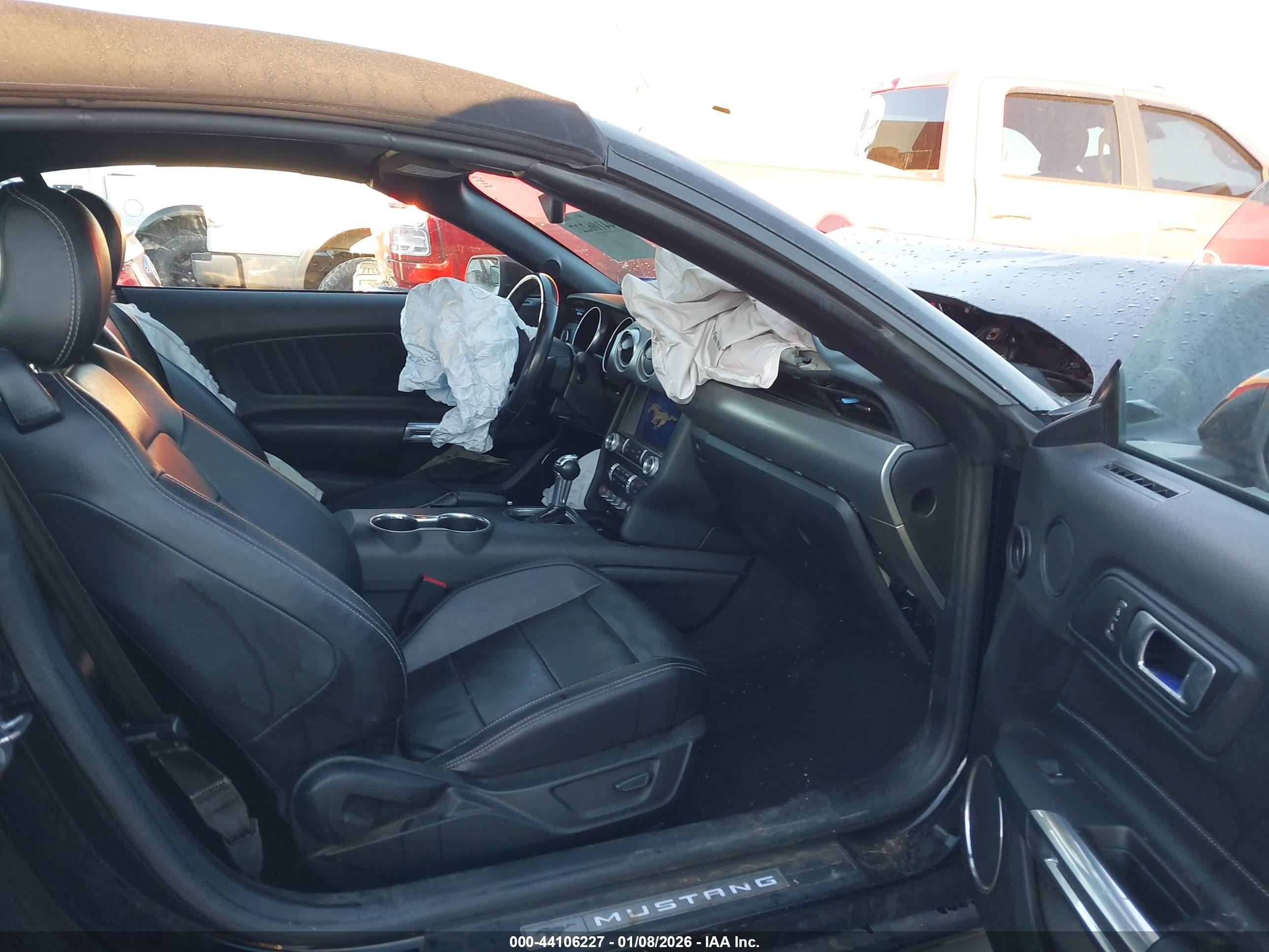 FORD MUSTANG image 5