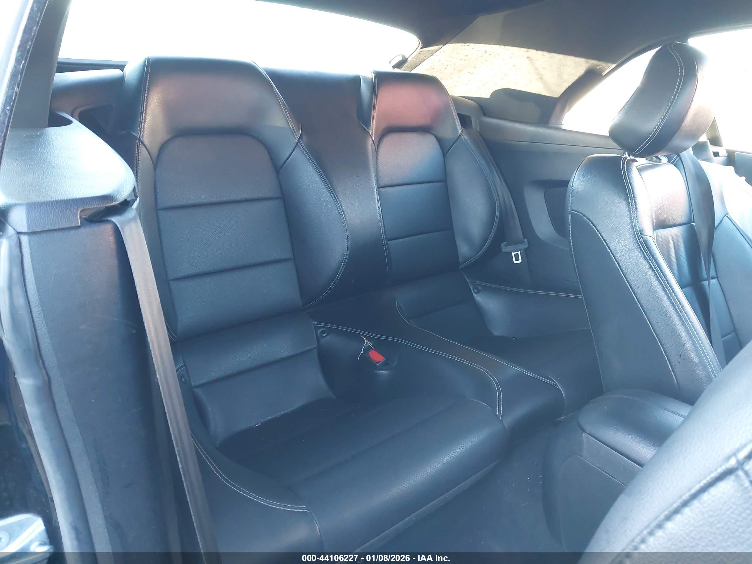 FORD MUSTANG image 8