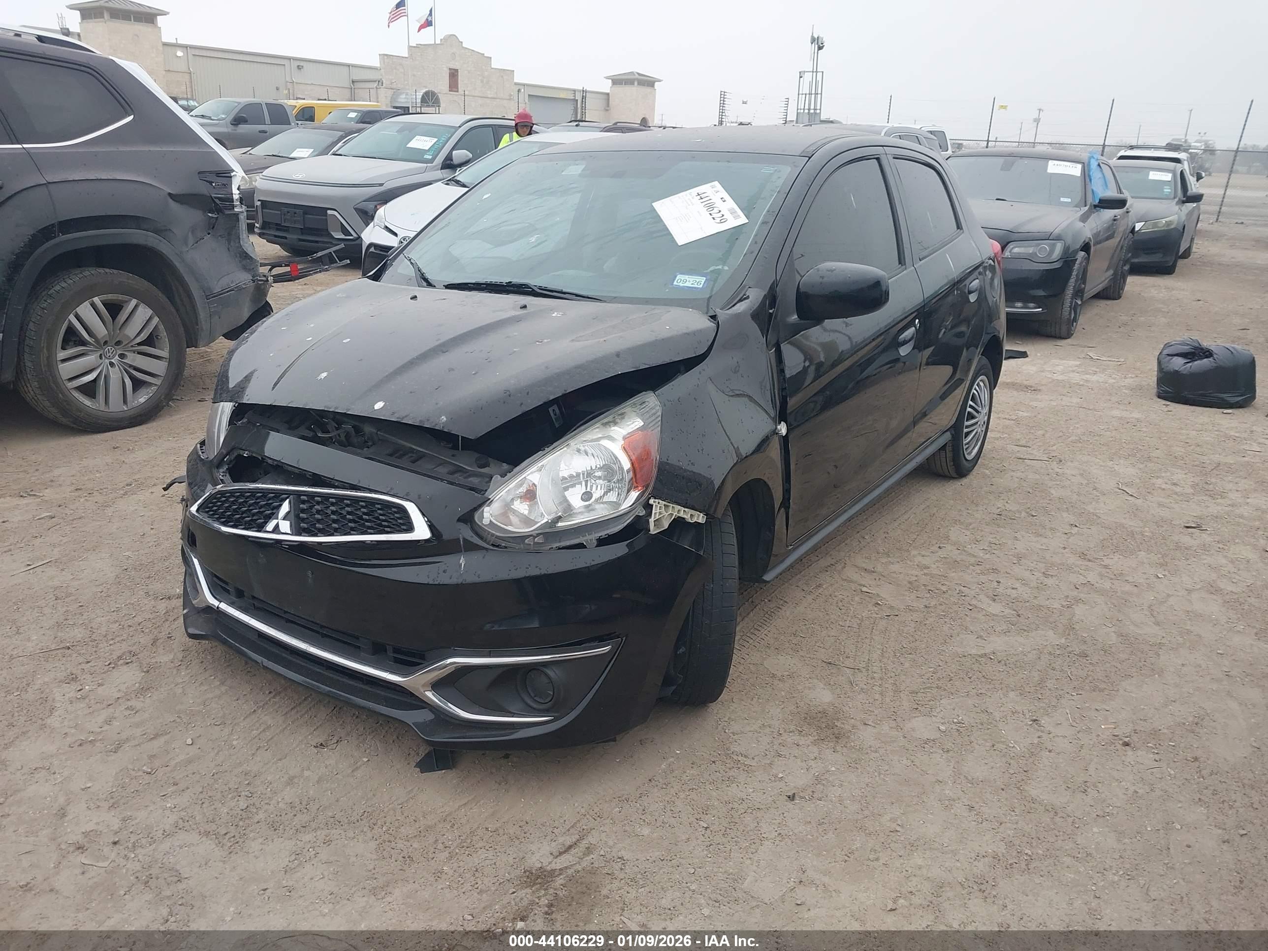 MITSUBISHI MIRAGE image 2