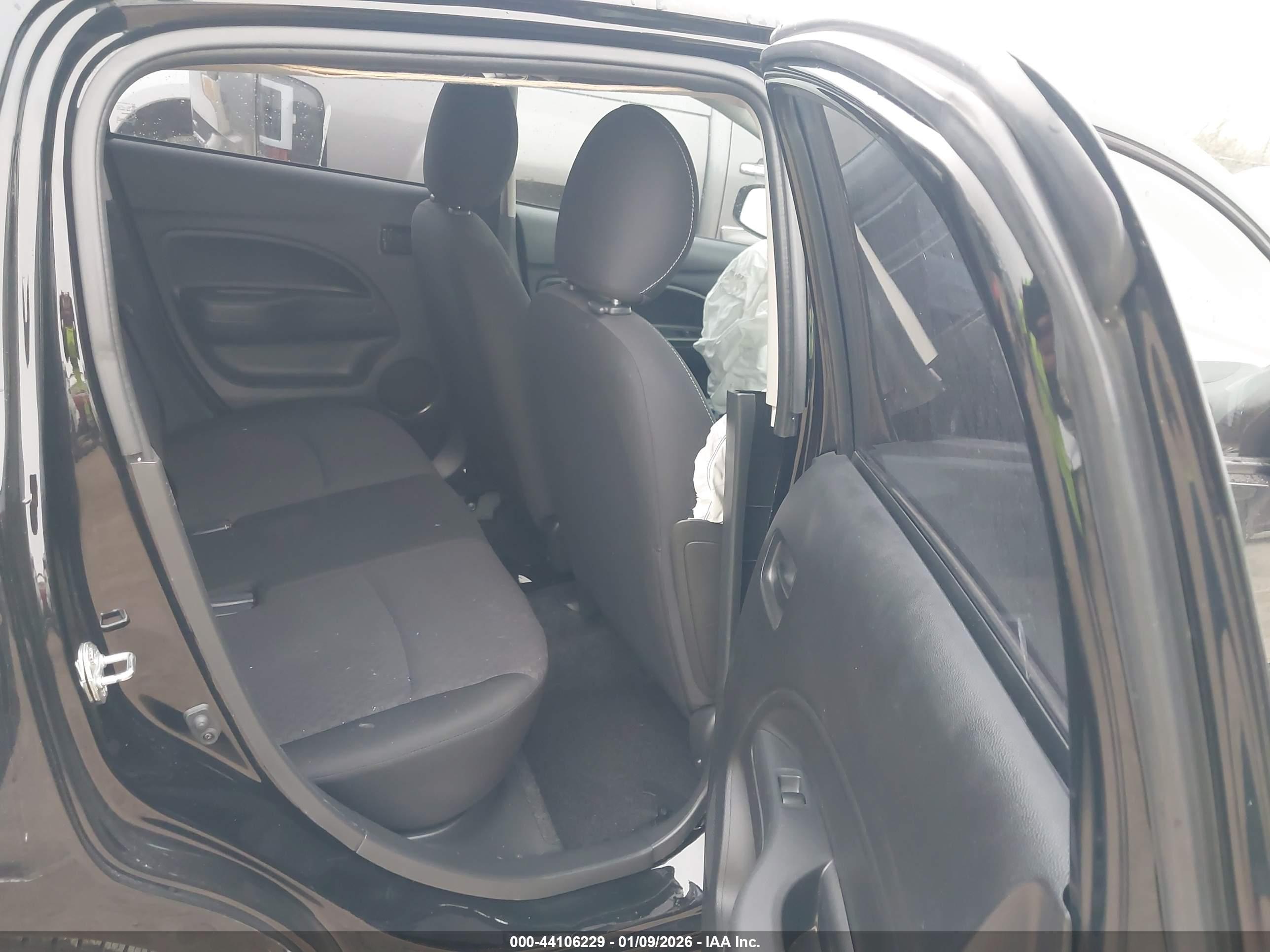 MITSUBISHI MIRAGE image 8