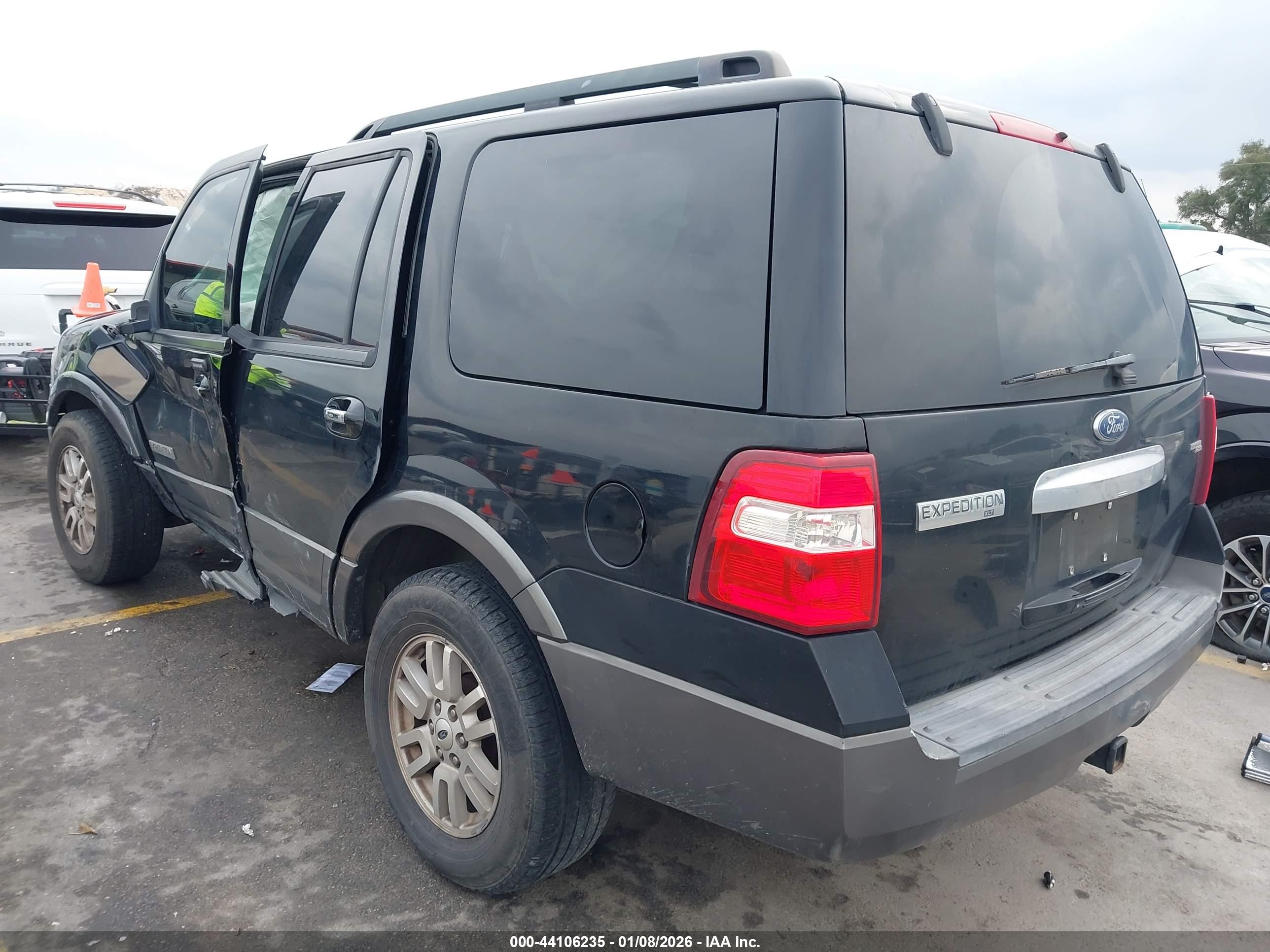 FORD EXPEDITION image 3
