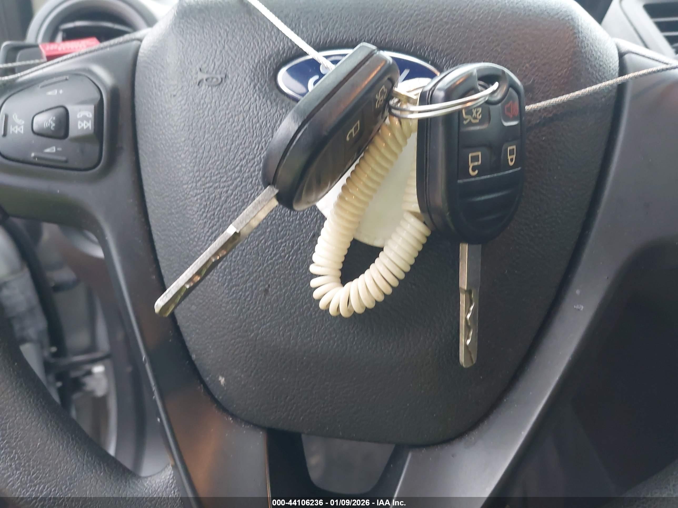 FORD FIESTA image 11