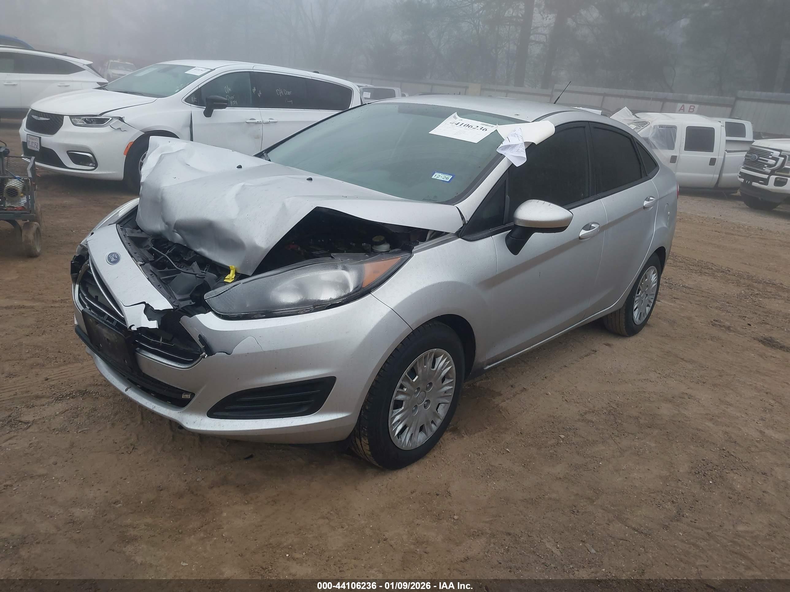 FORD FIESTA image 2