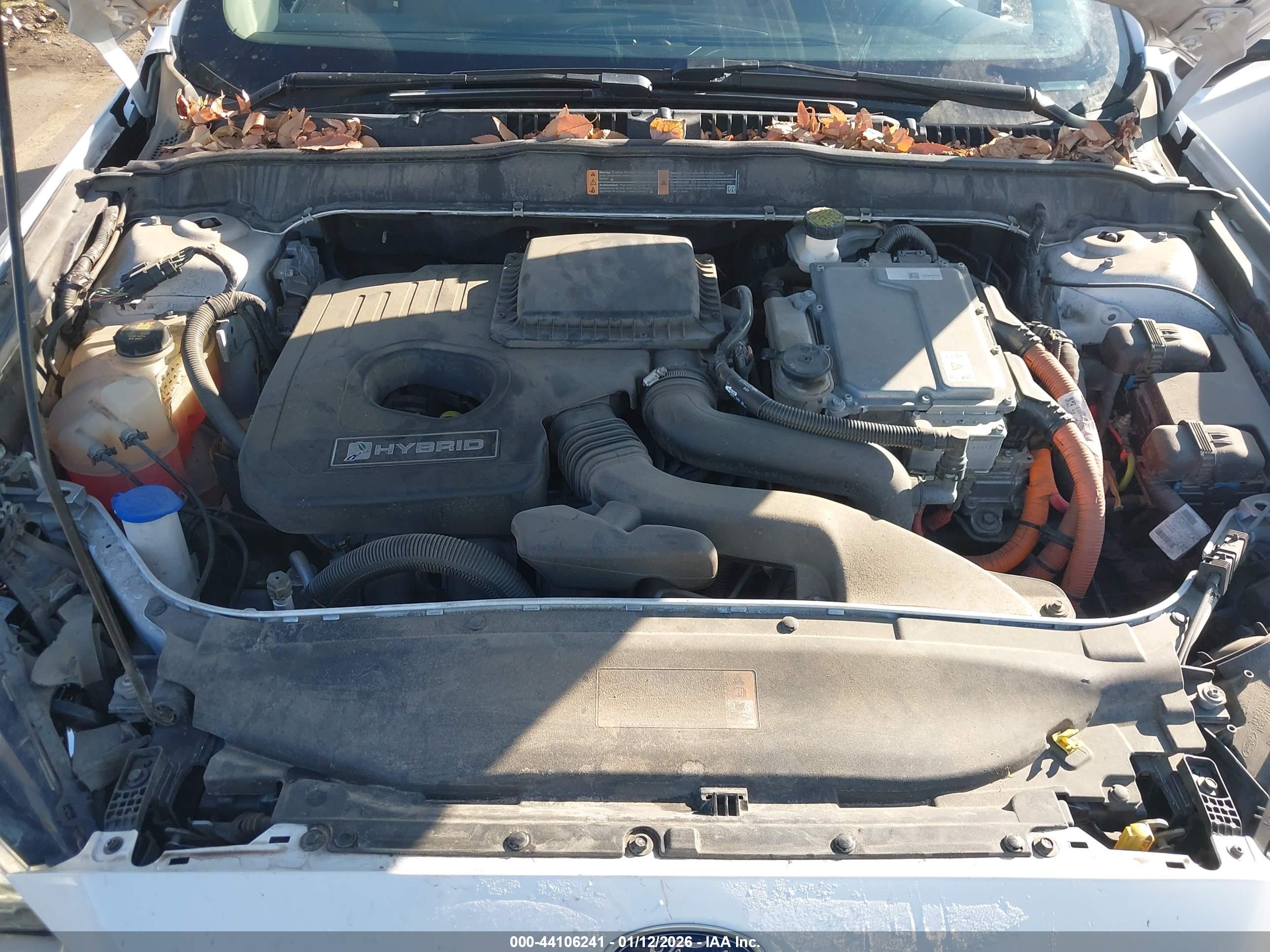 FORD FUSION image 10