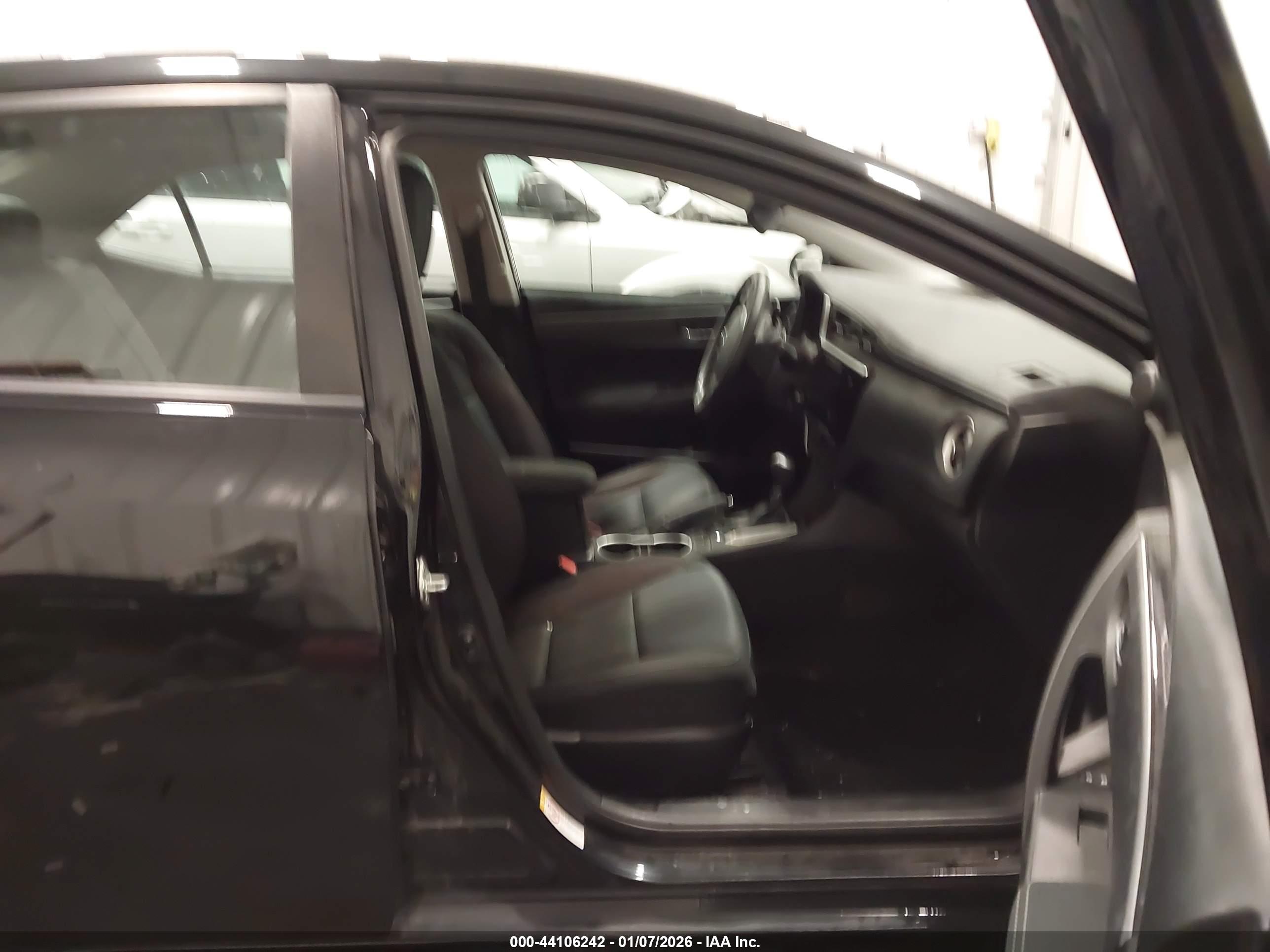TOYOTA COROLLA image 5