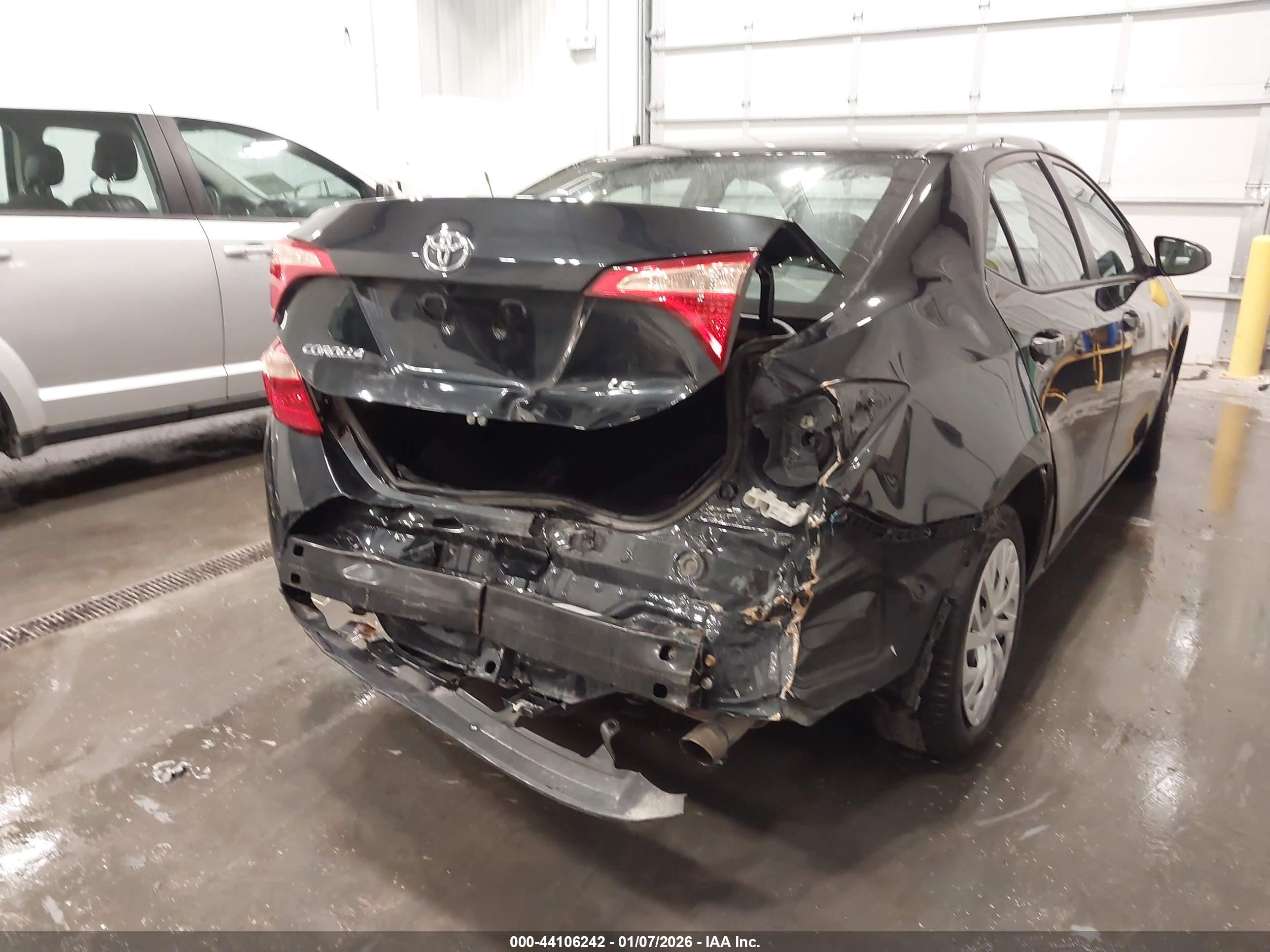 TOYOTA COROLLA image 6