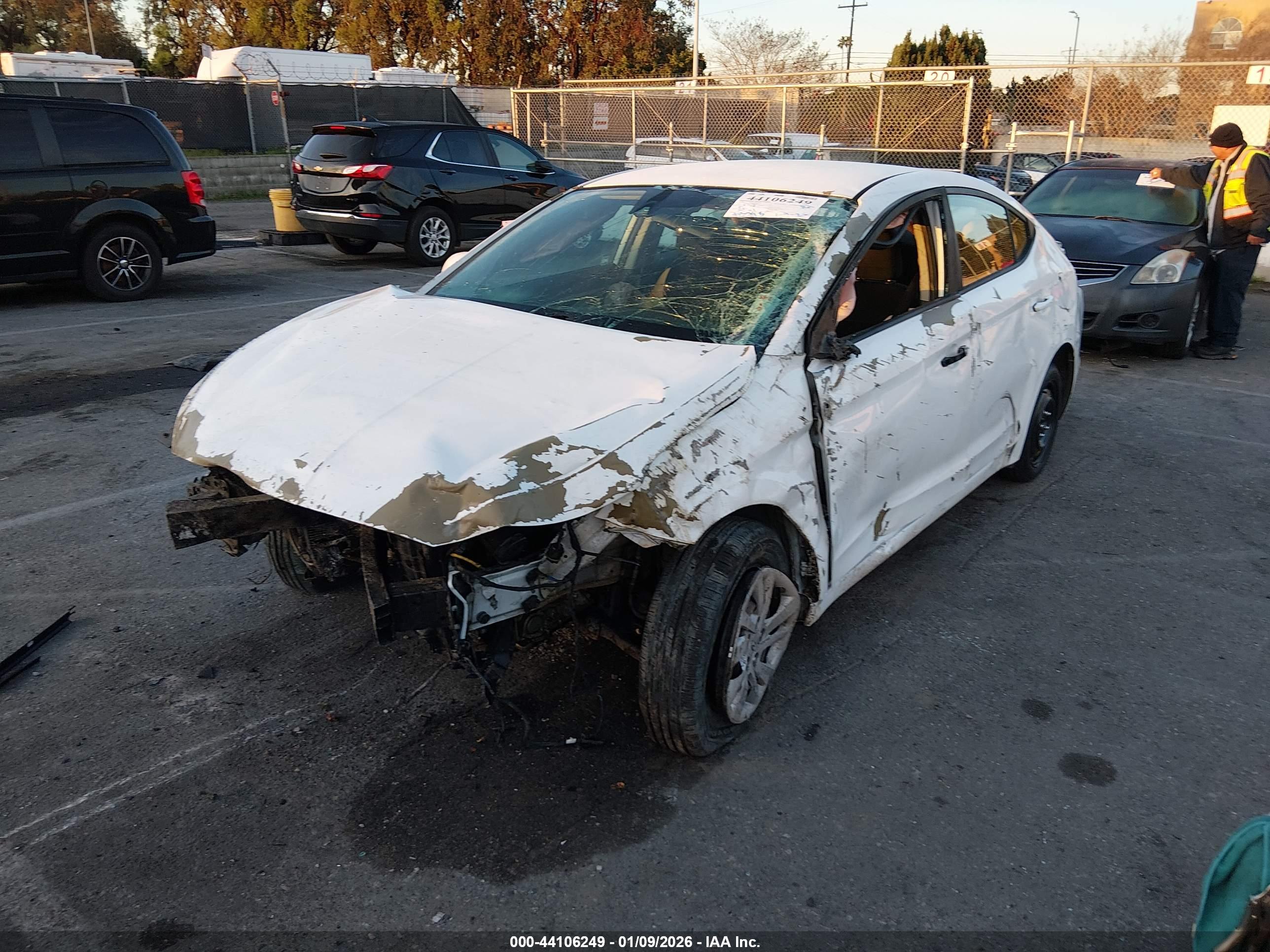 HYUNDAI ELANTRA image 6