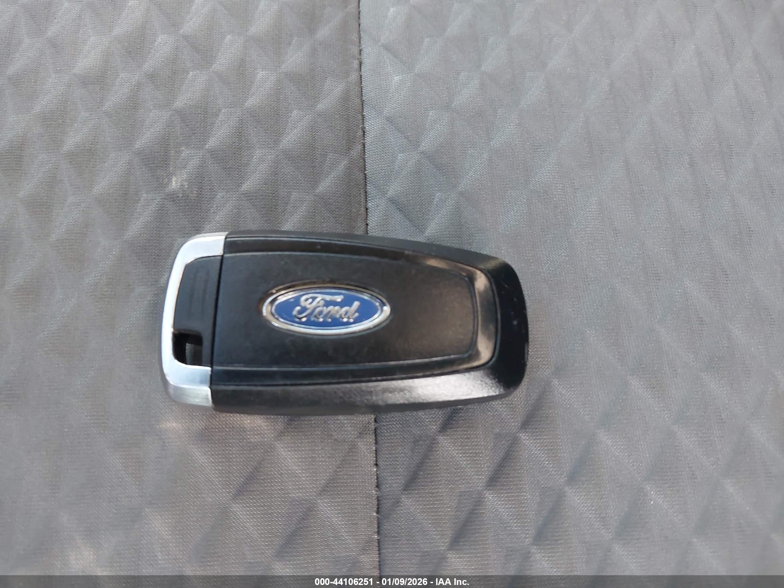 FORD ESCAPE image 11