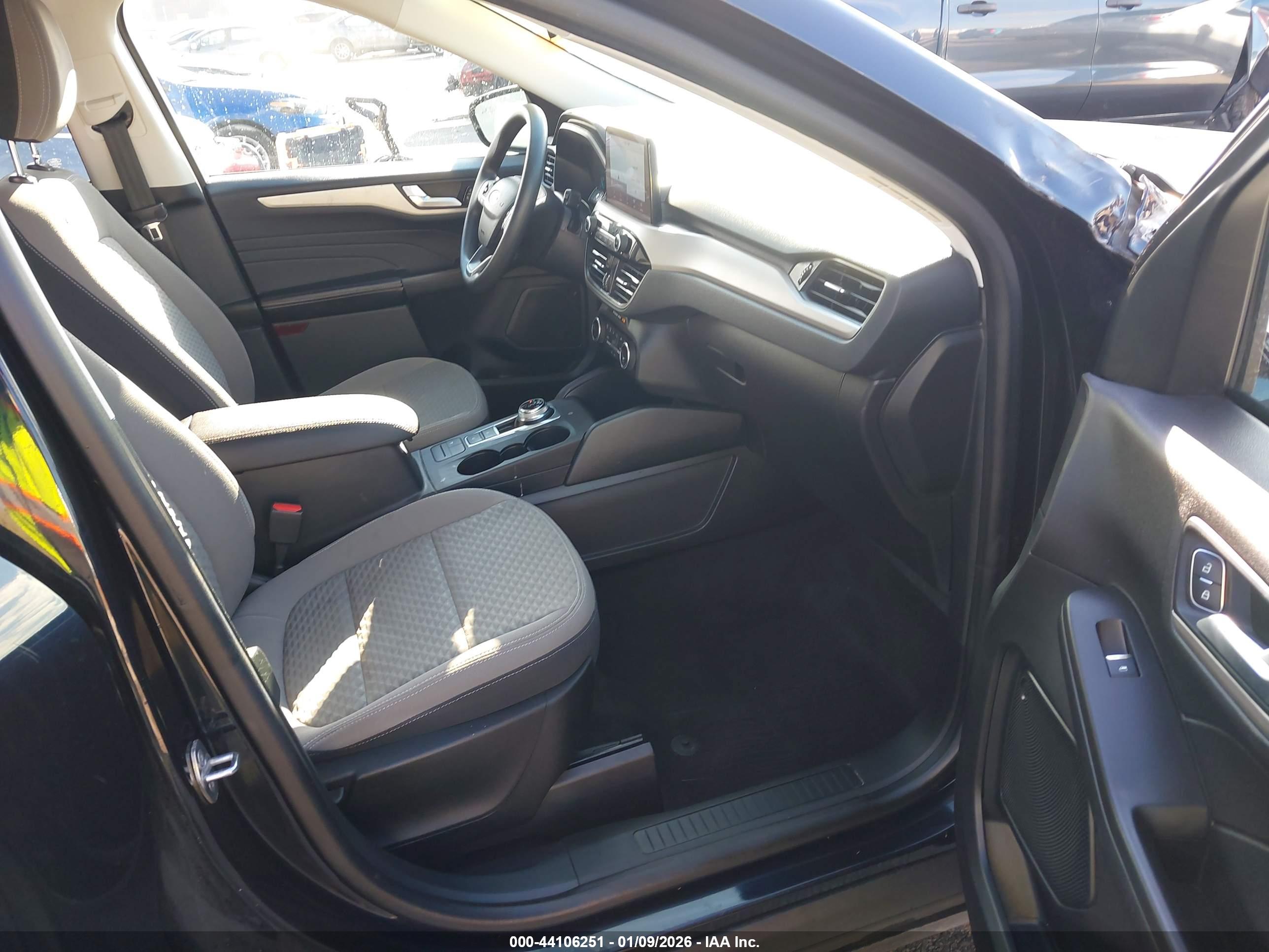 FORD ESCAPE image 5