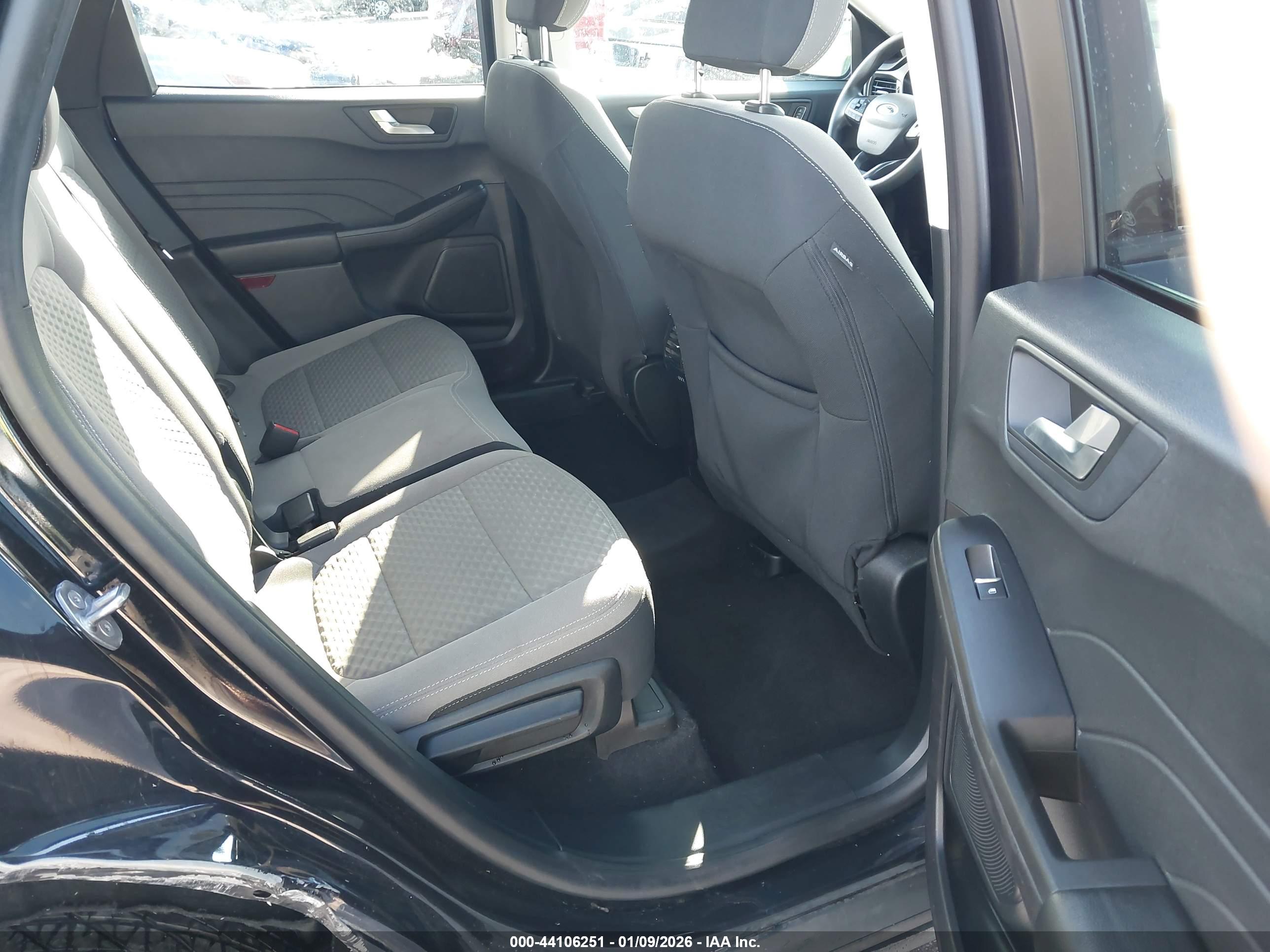 FORD ESCAPE image 8