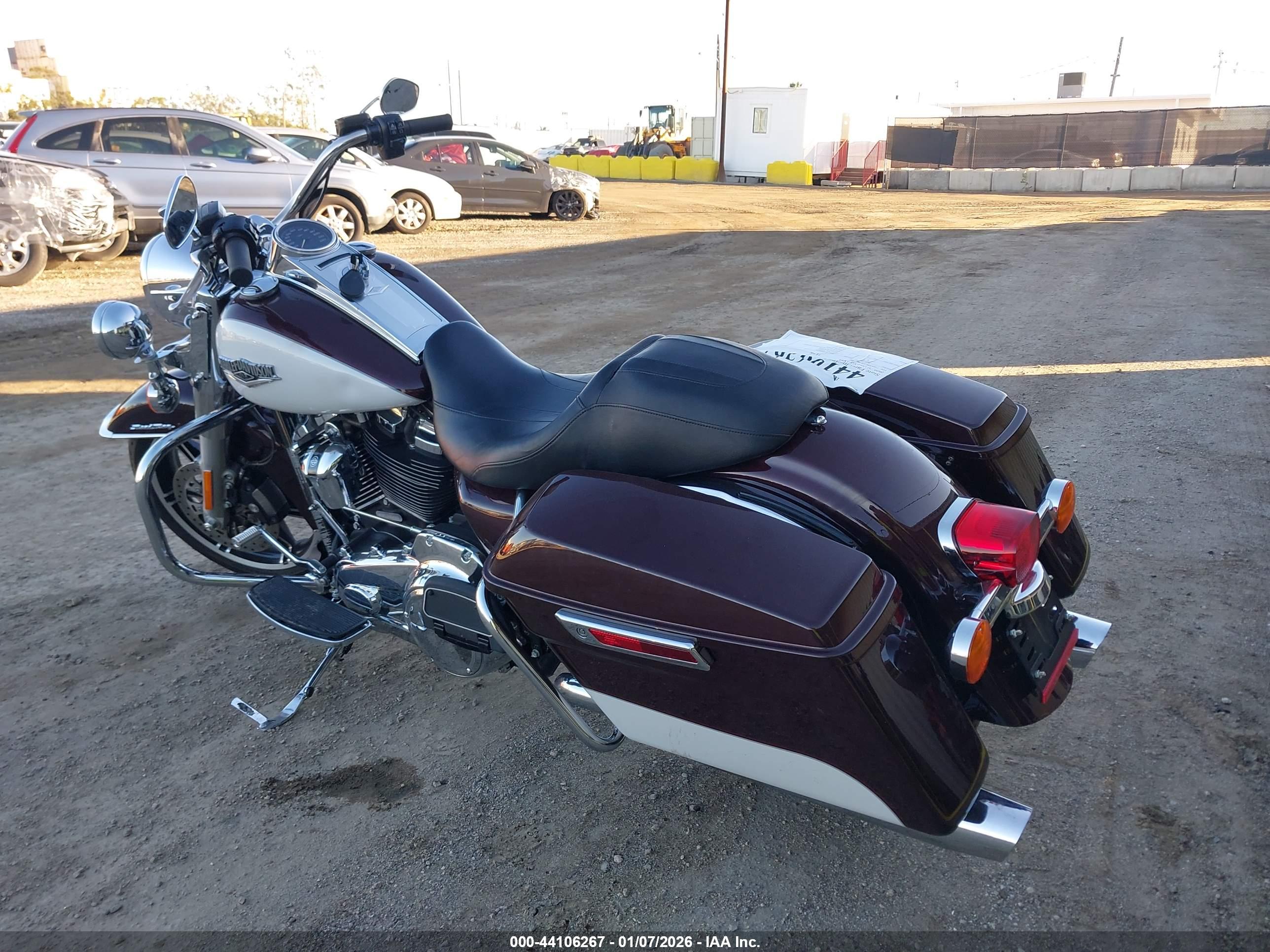 HARLEY-DAVIDSON FLHR image 3