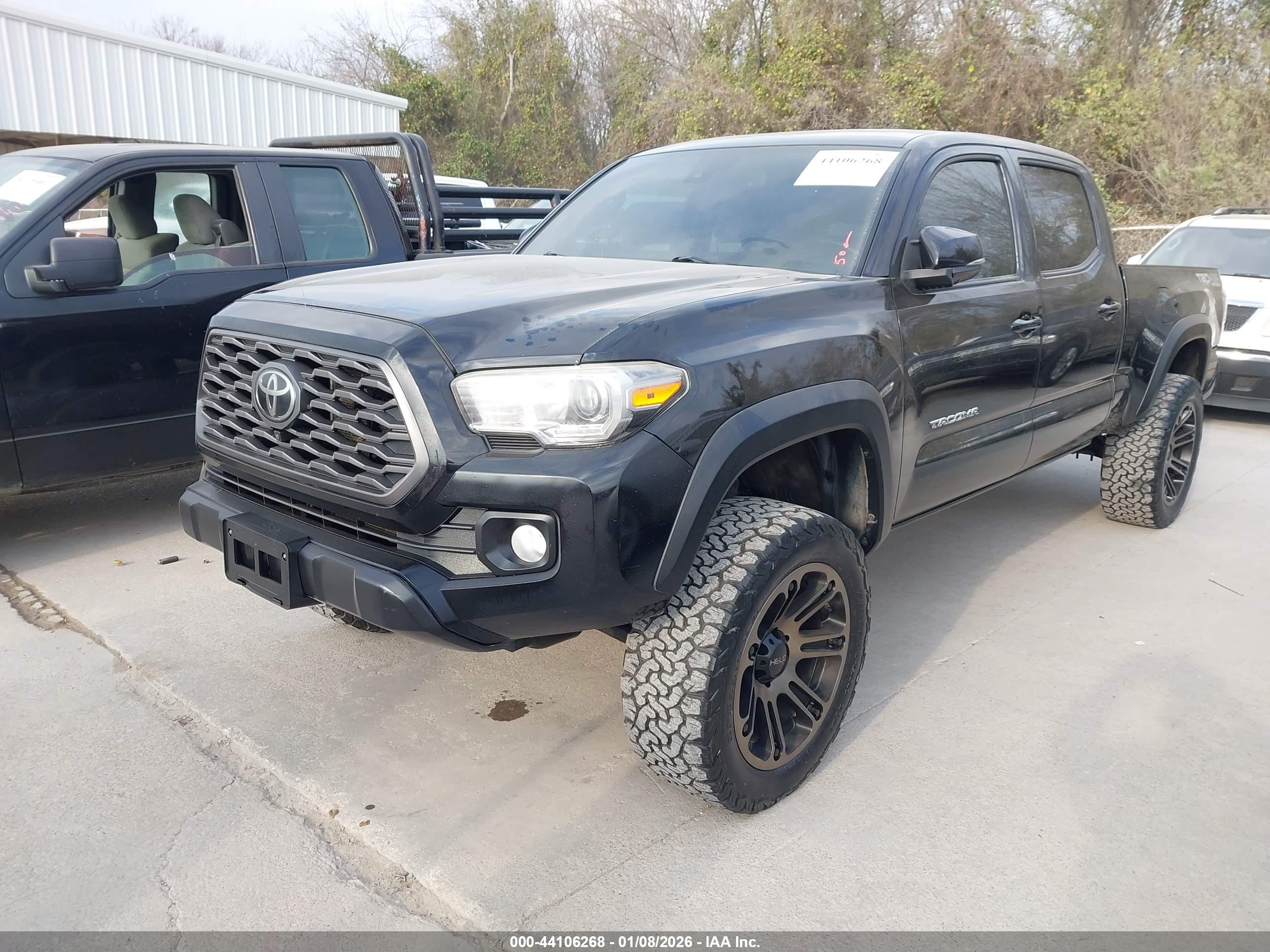 TOYOTA TACOMA image 2
