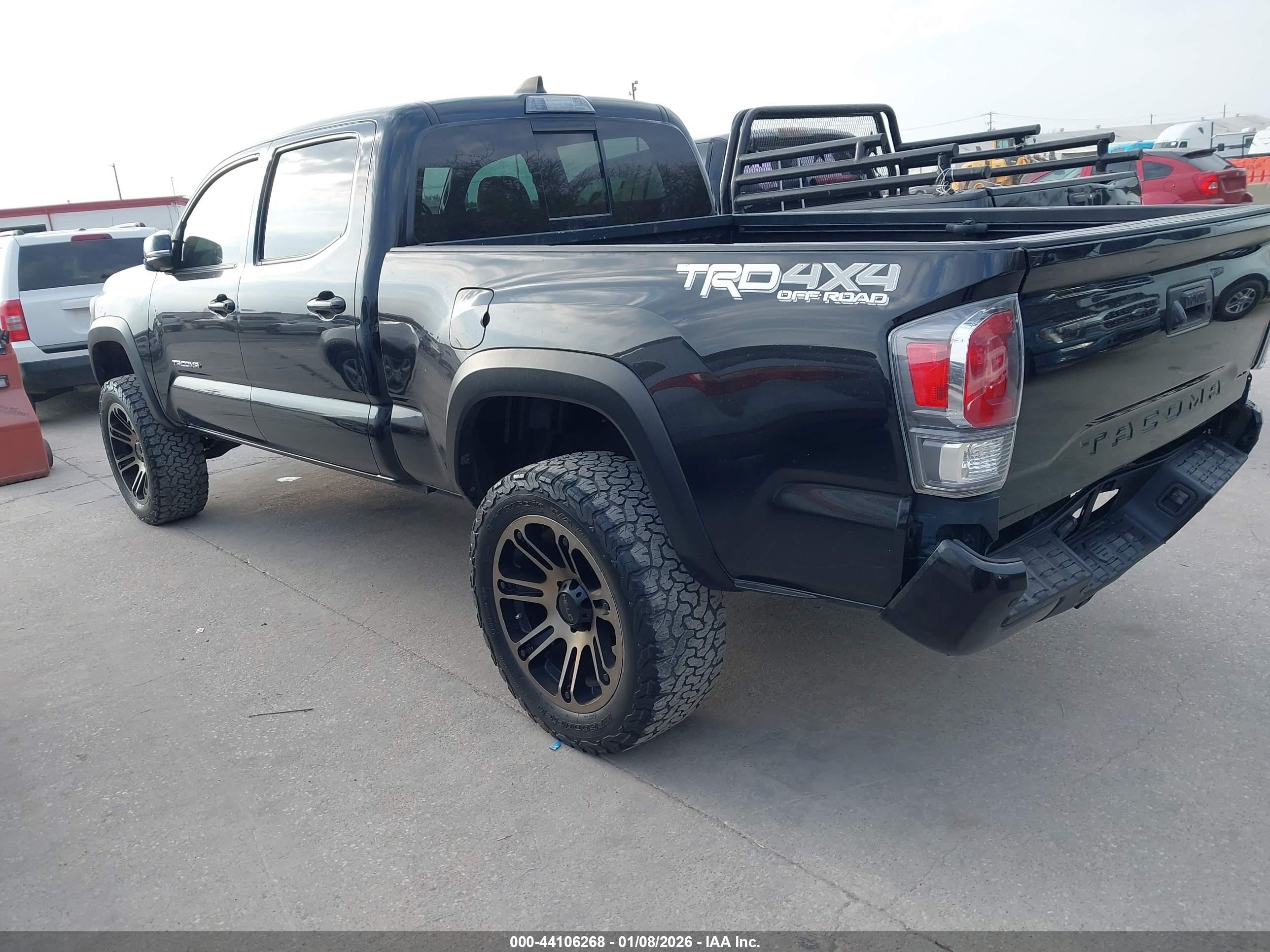 TOYOTA TACOMA image 3