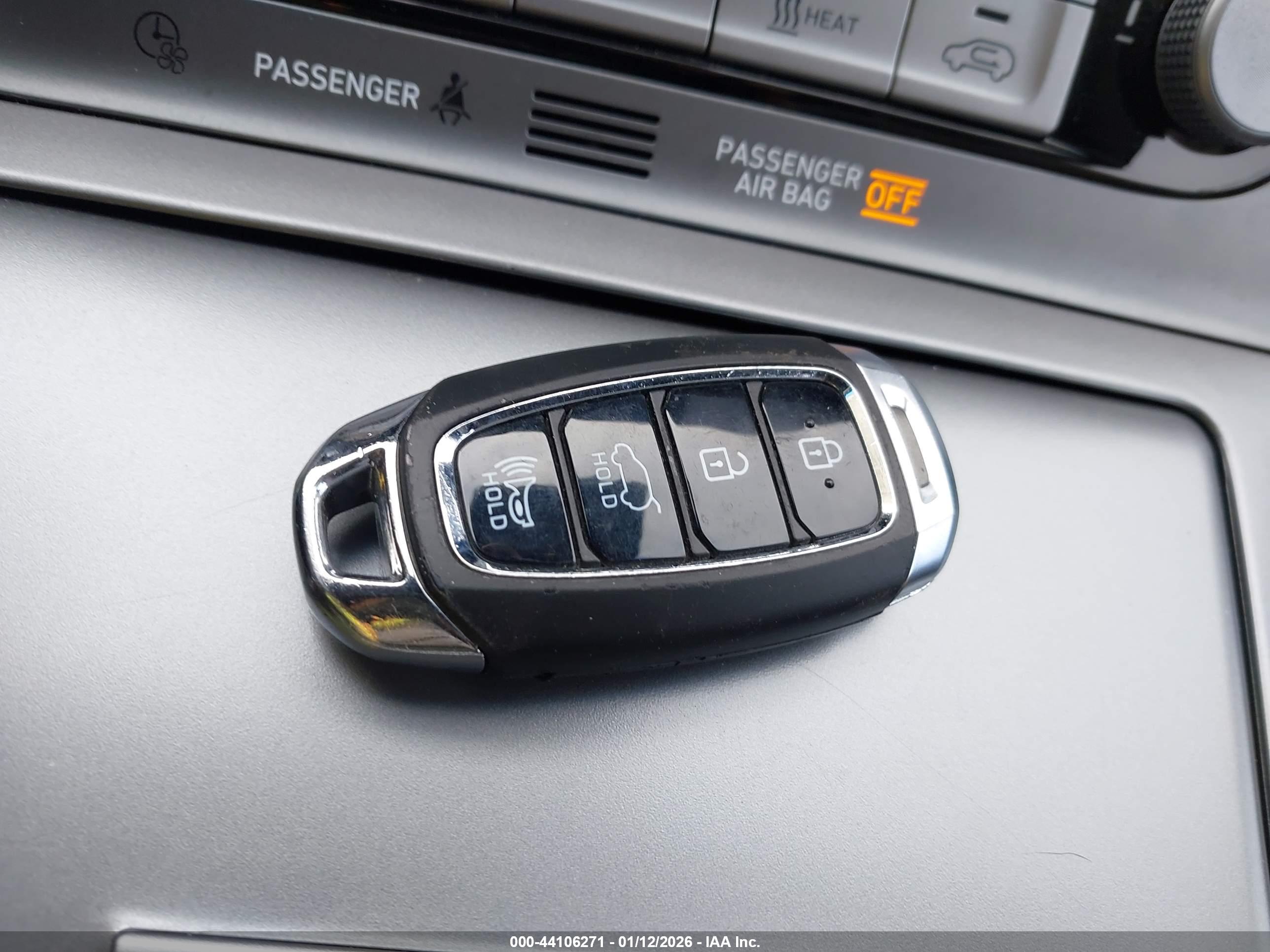 HYUNDAI KONA image 11