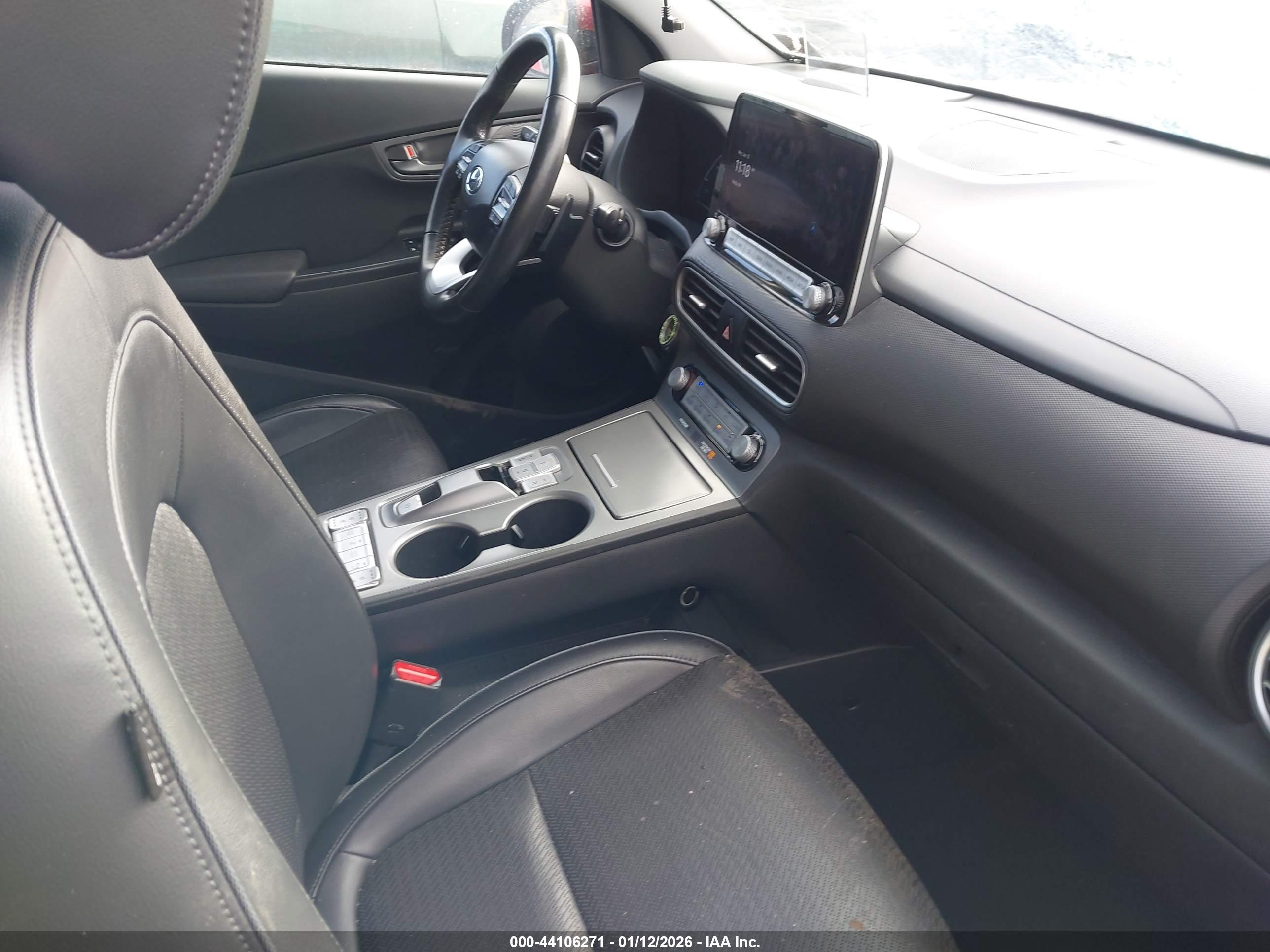 HYUNDAI KONA image 5