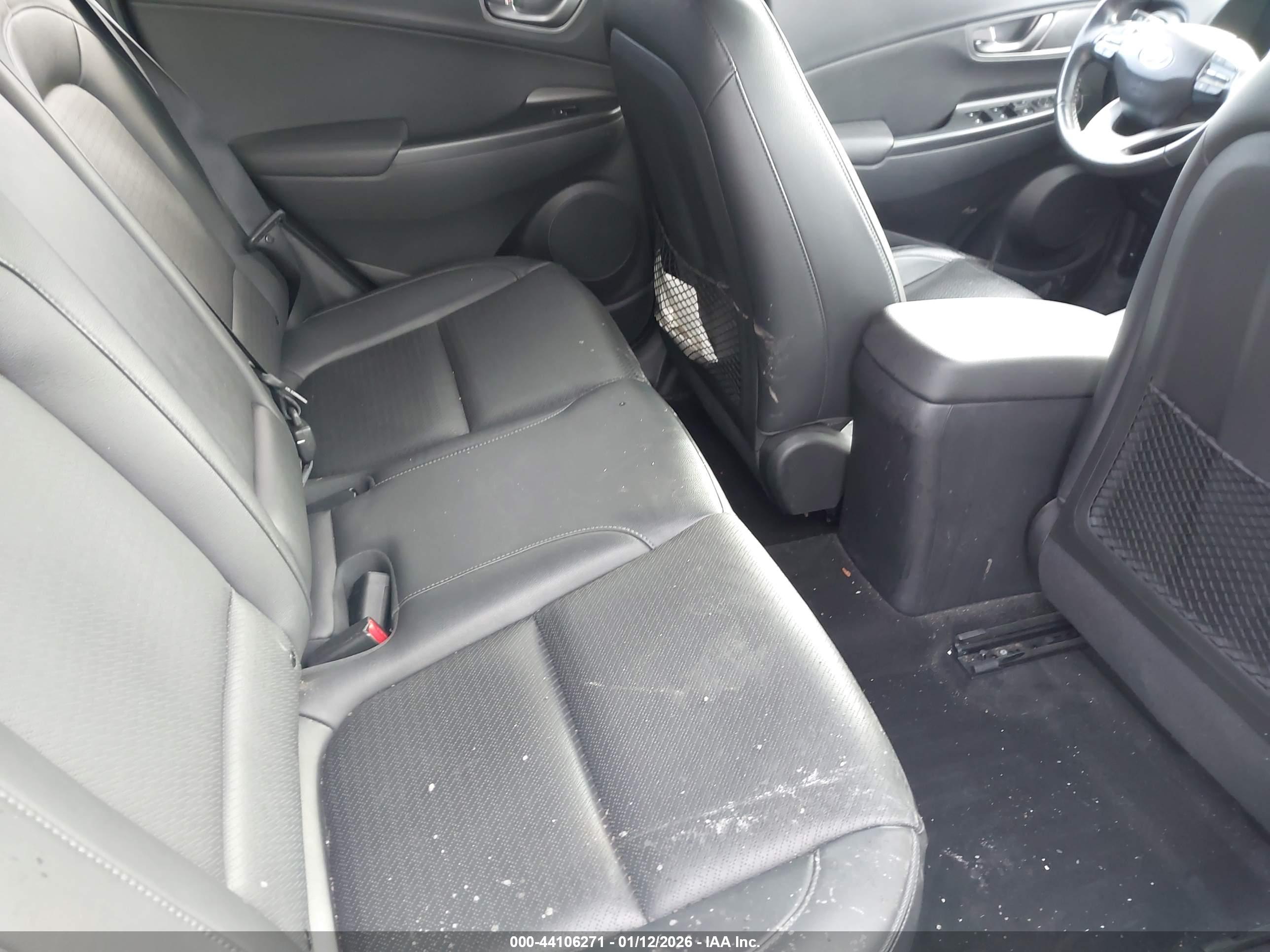 HYUNDAI KONA image 8