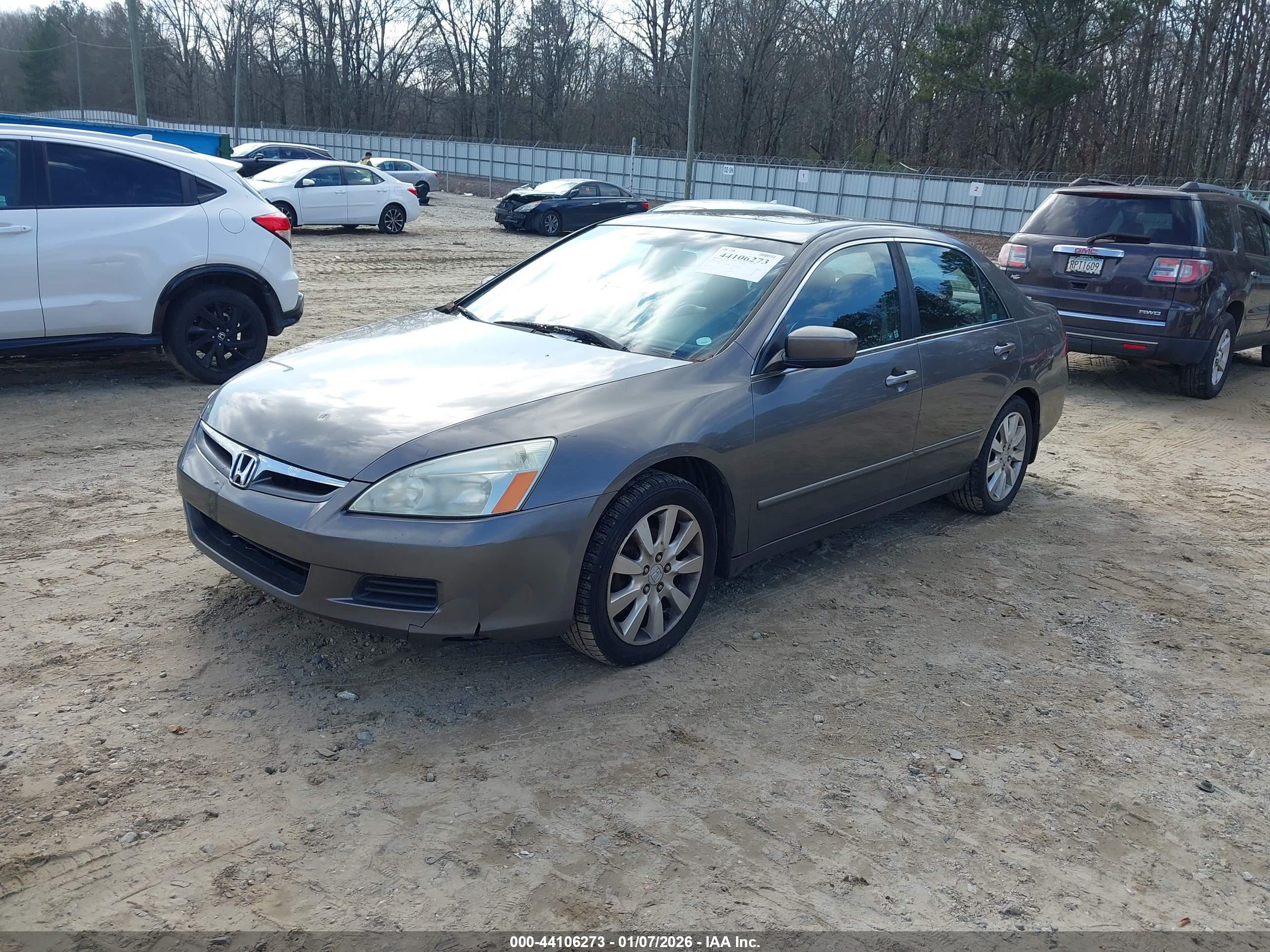 HONDA ACCORD image 2
