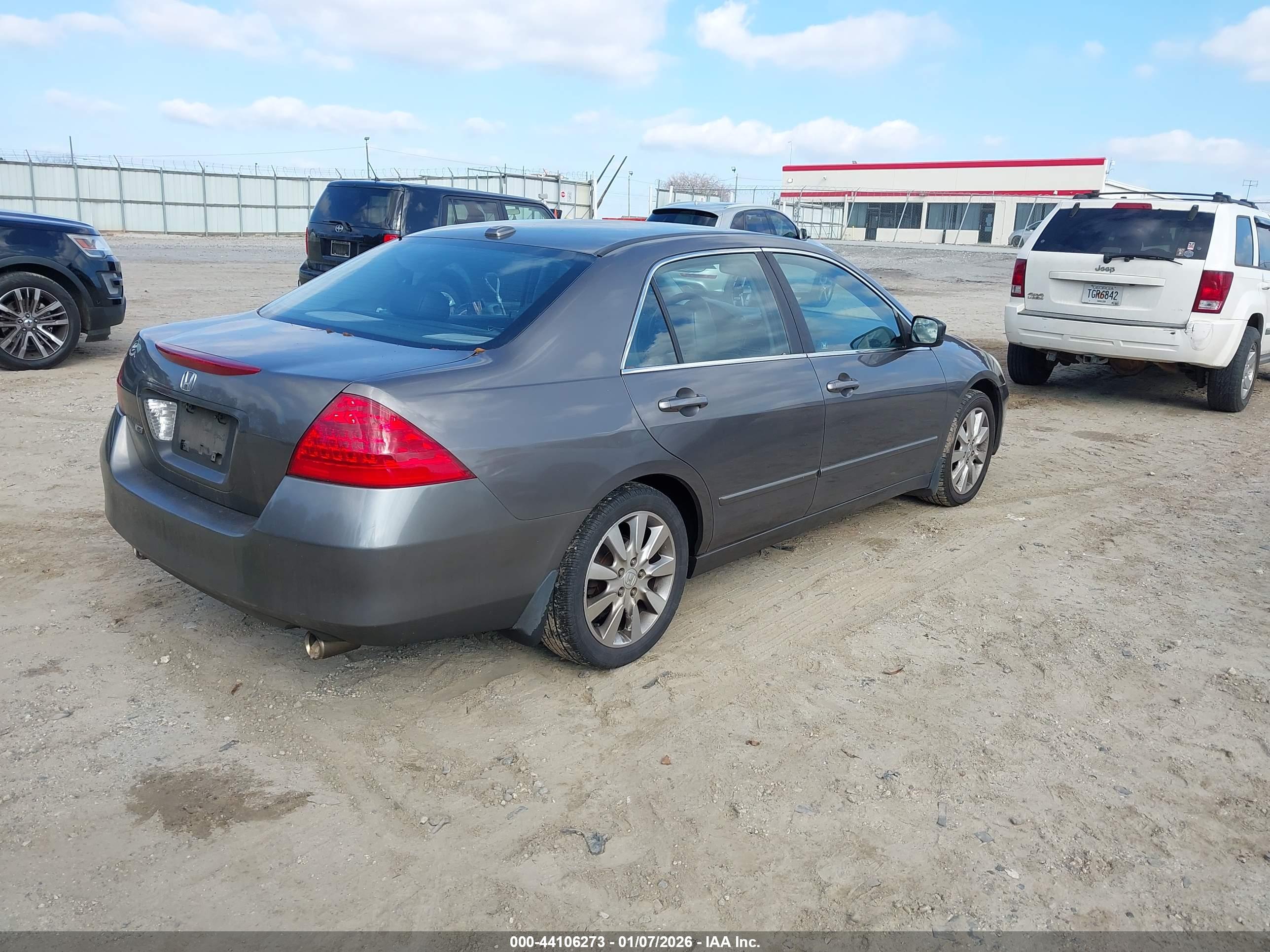 HONDA ACCORD image 4