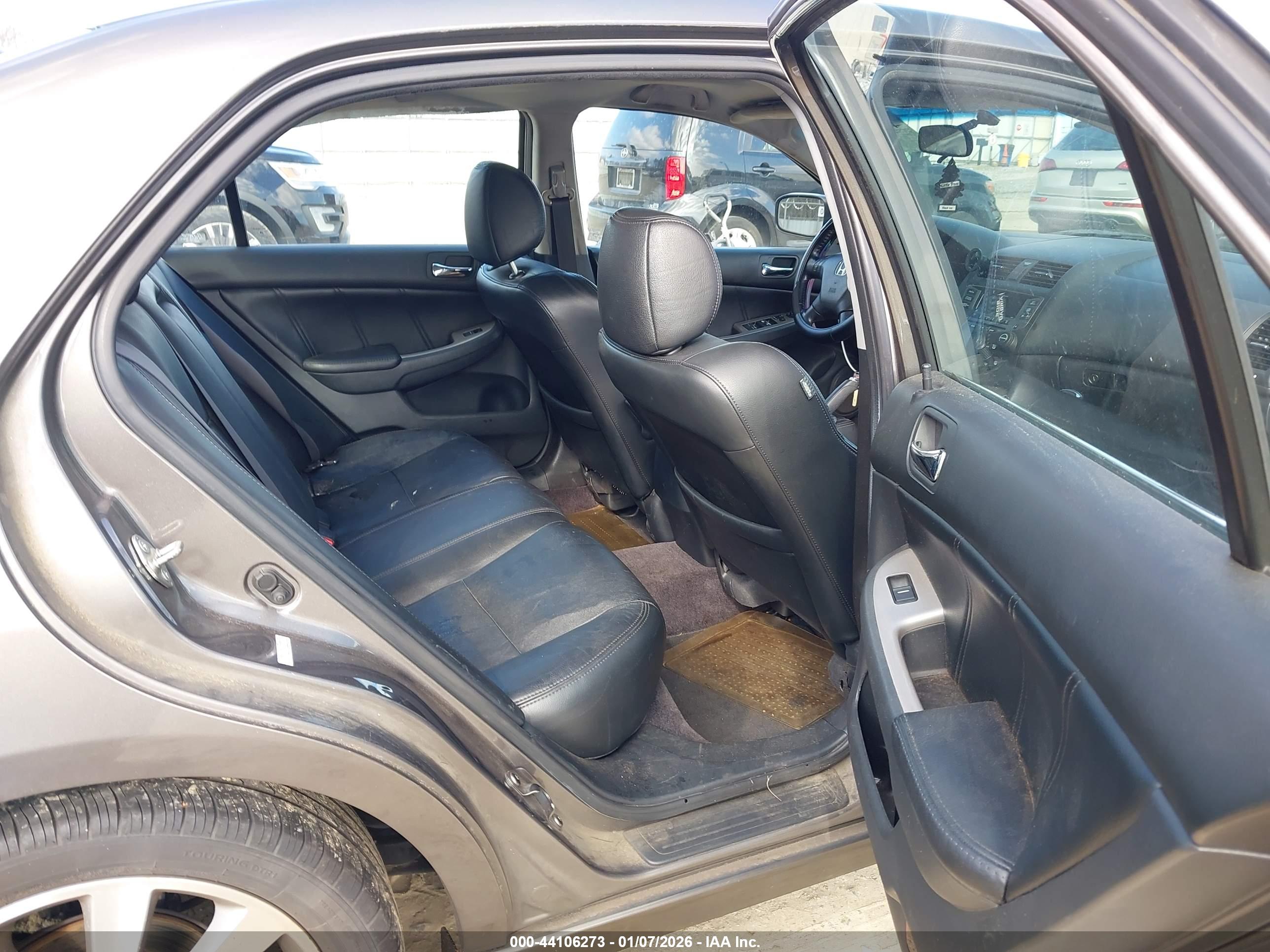 HONDA ACCORD image 8