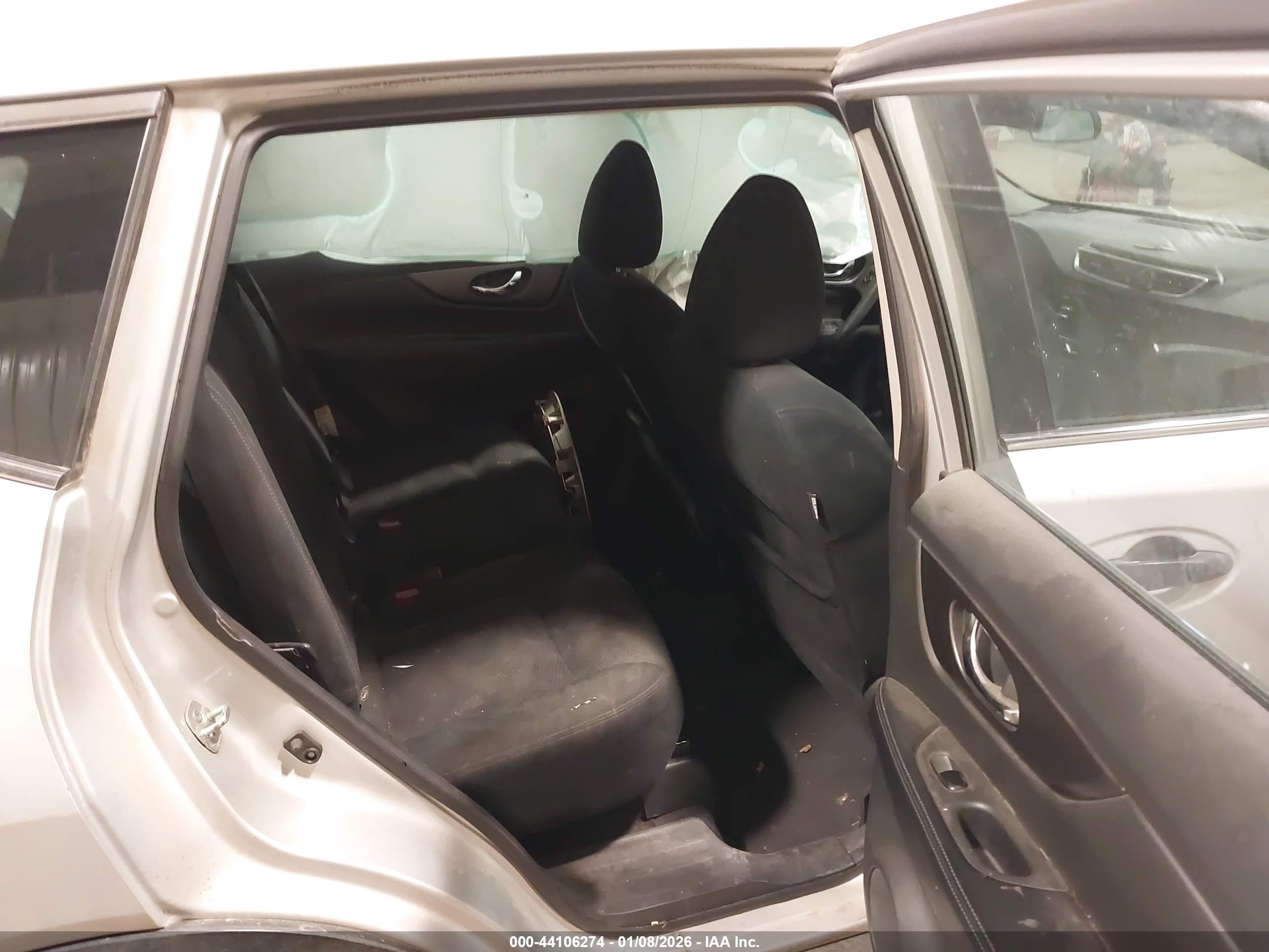 NISSAN ROGUE image 8