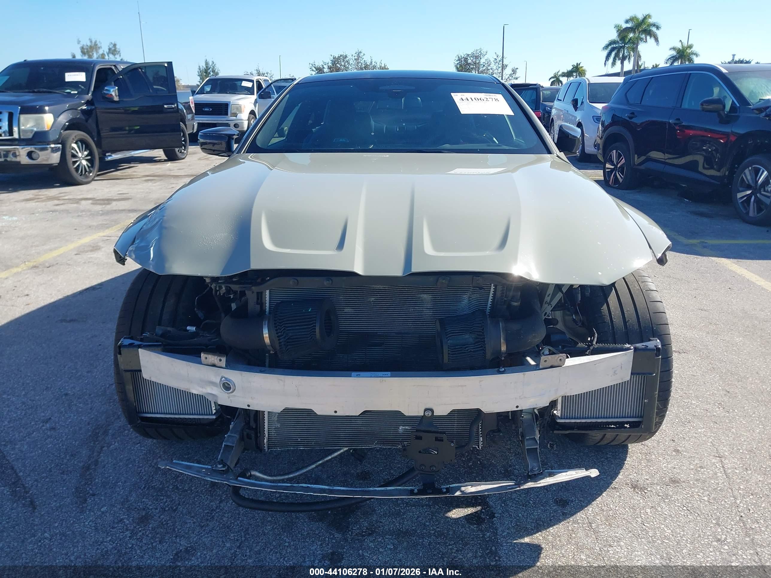 BMW M4 image 6