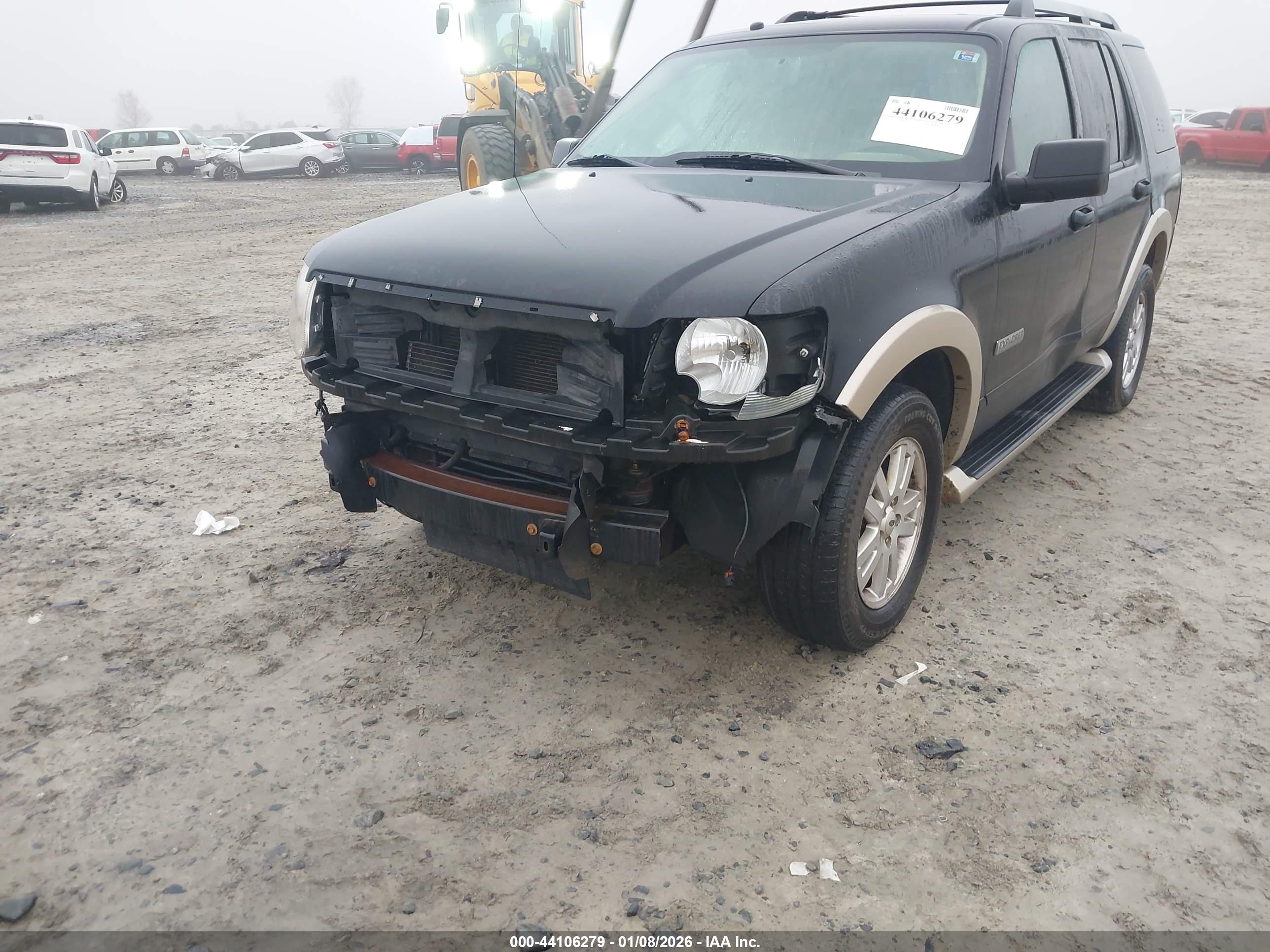 FORD EXPLORER image 6