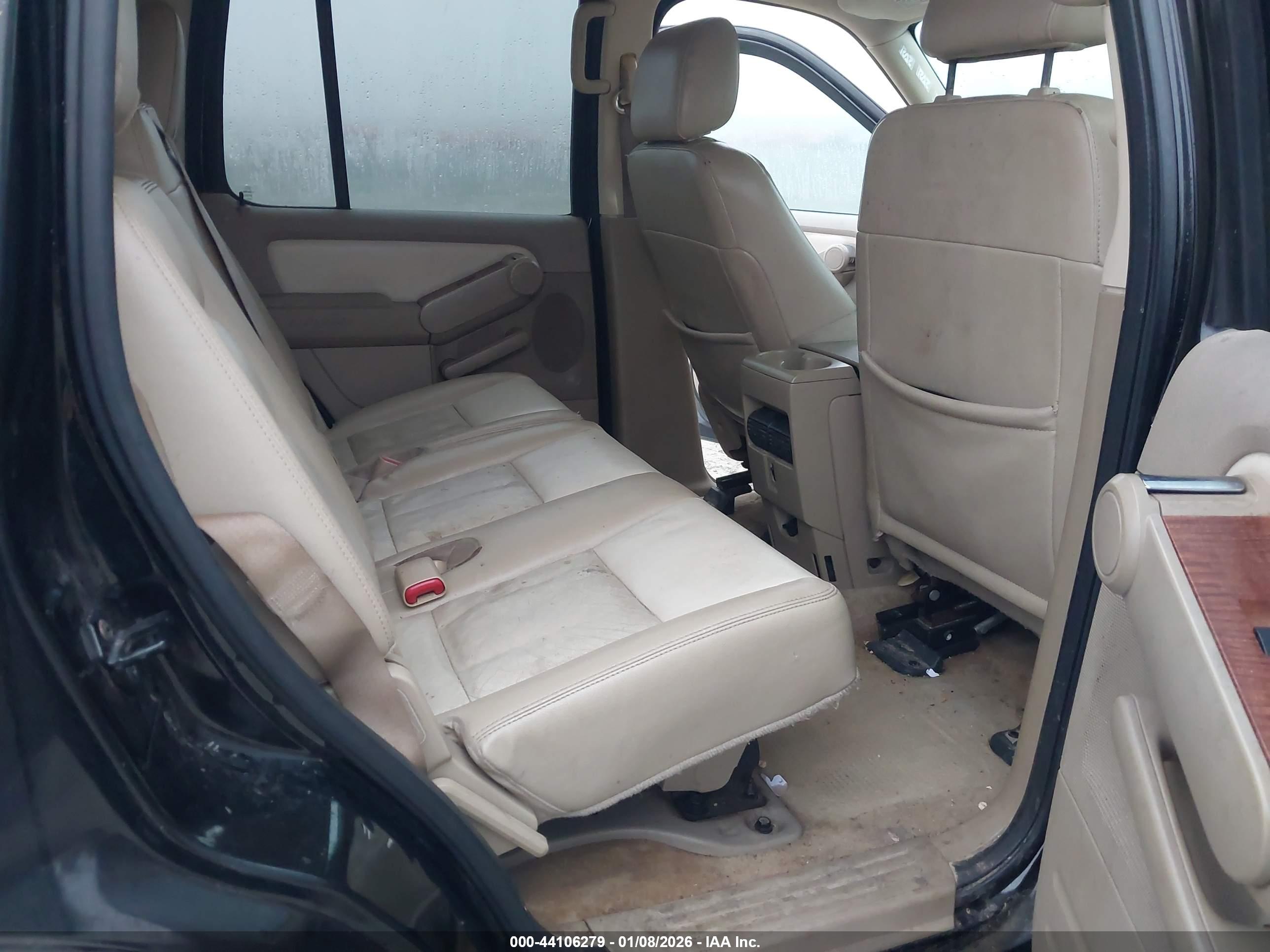 FORD EXPLORER image 8