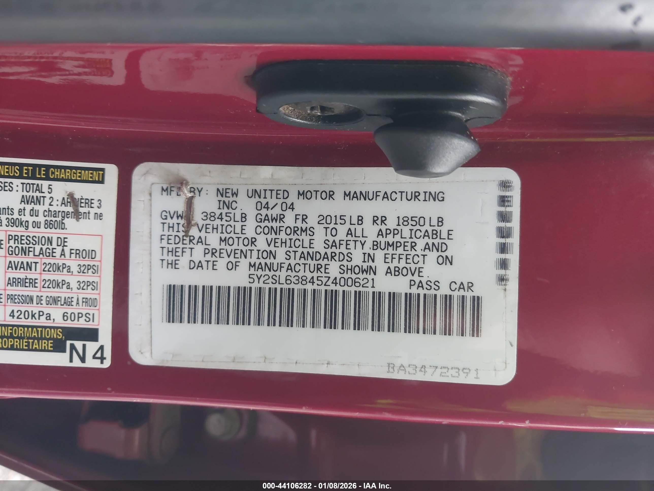 PONTIAC VIBE image 9