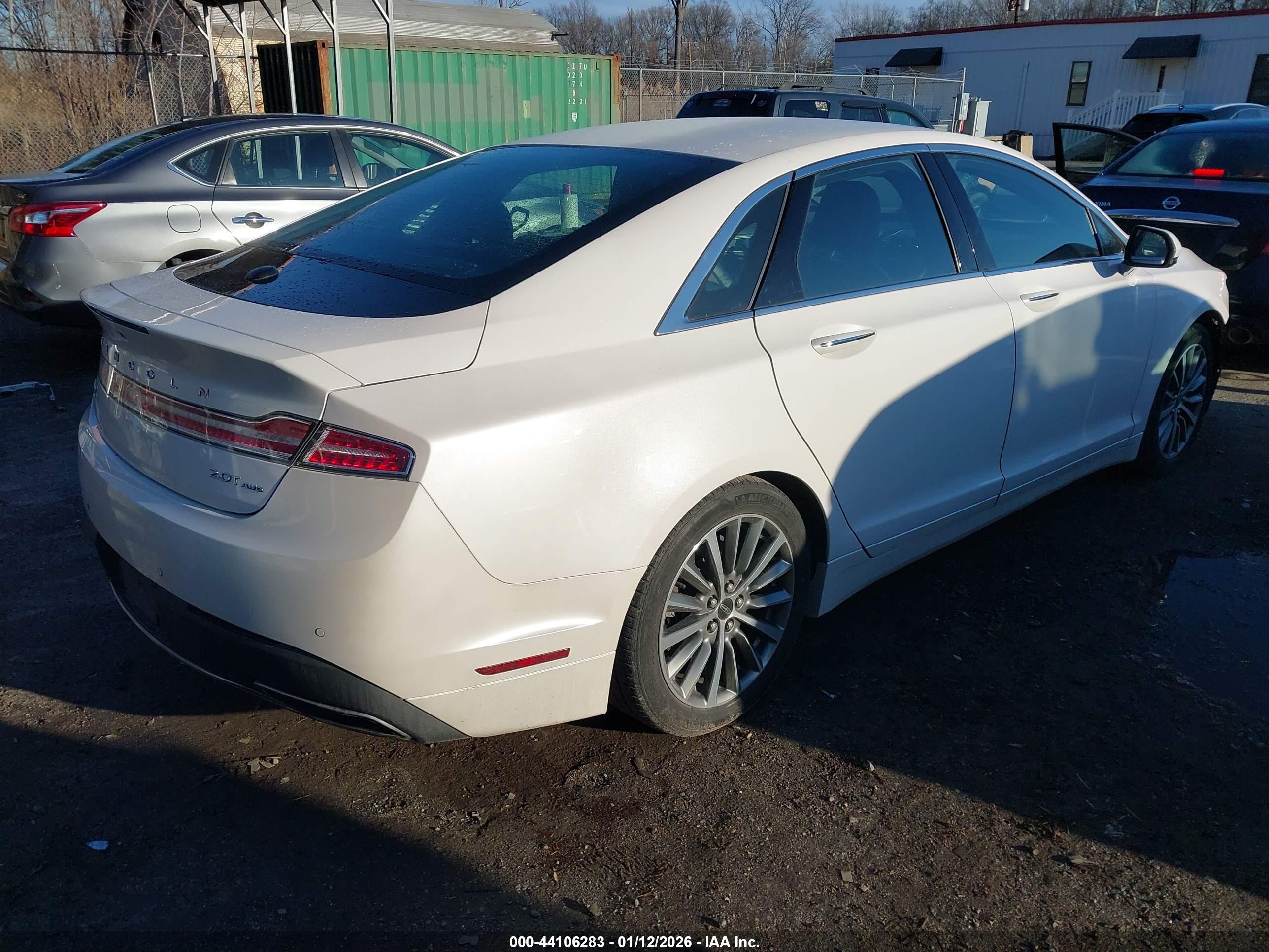 LINCOLN MKZ image 4