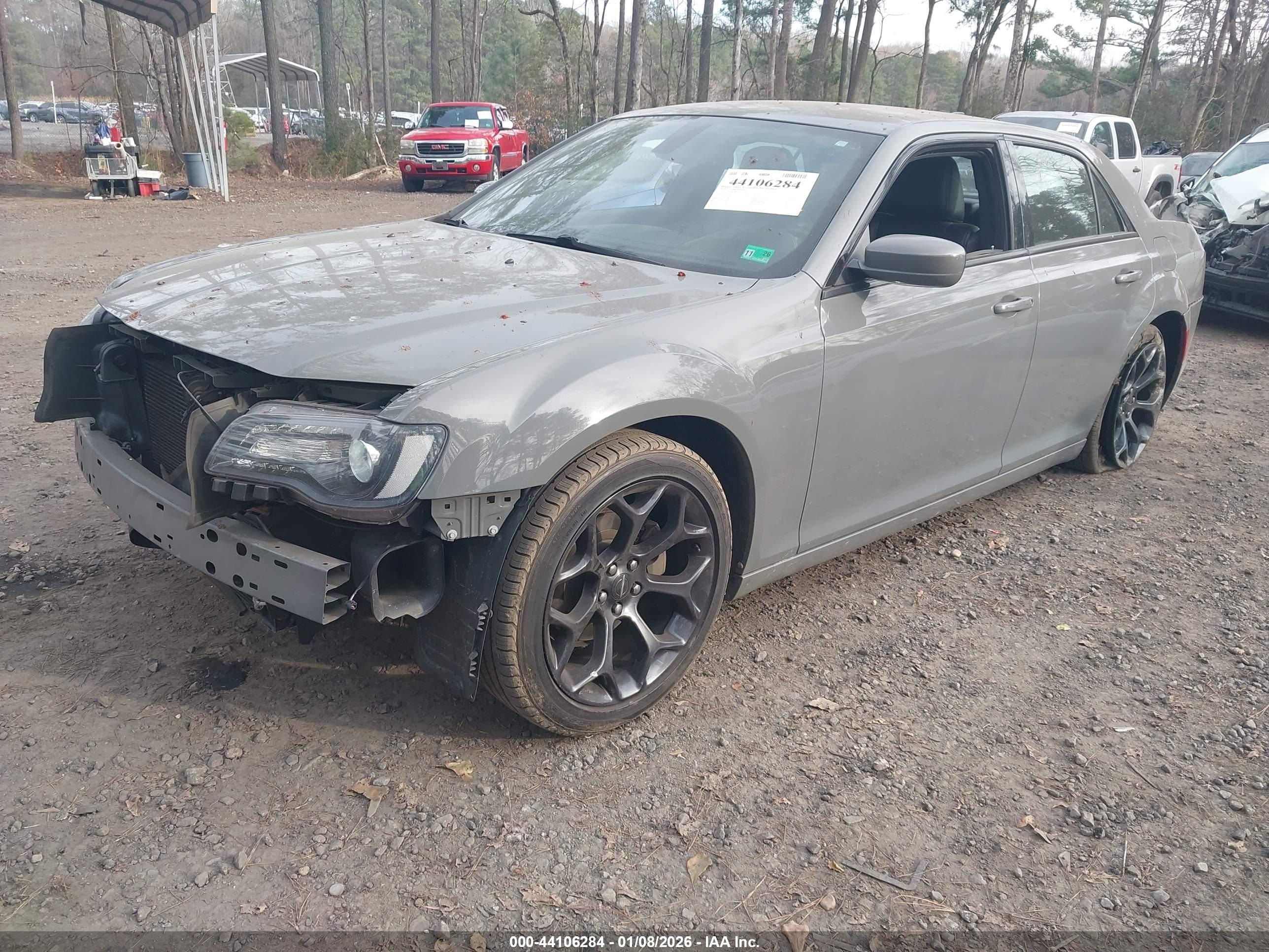 CHRYSLER 300 image 2