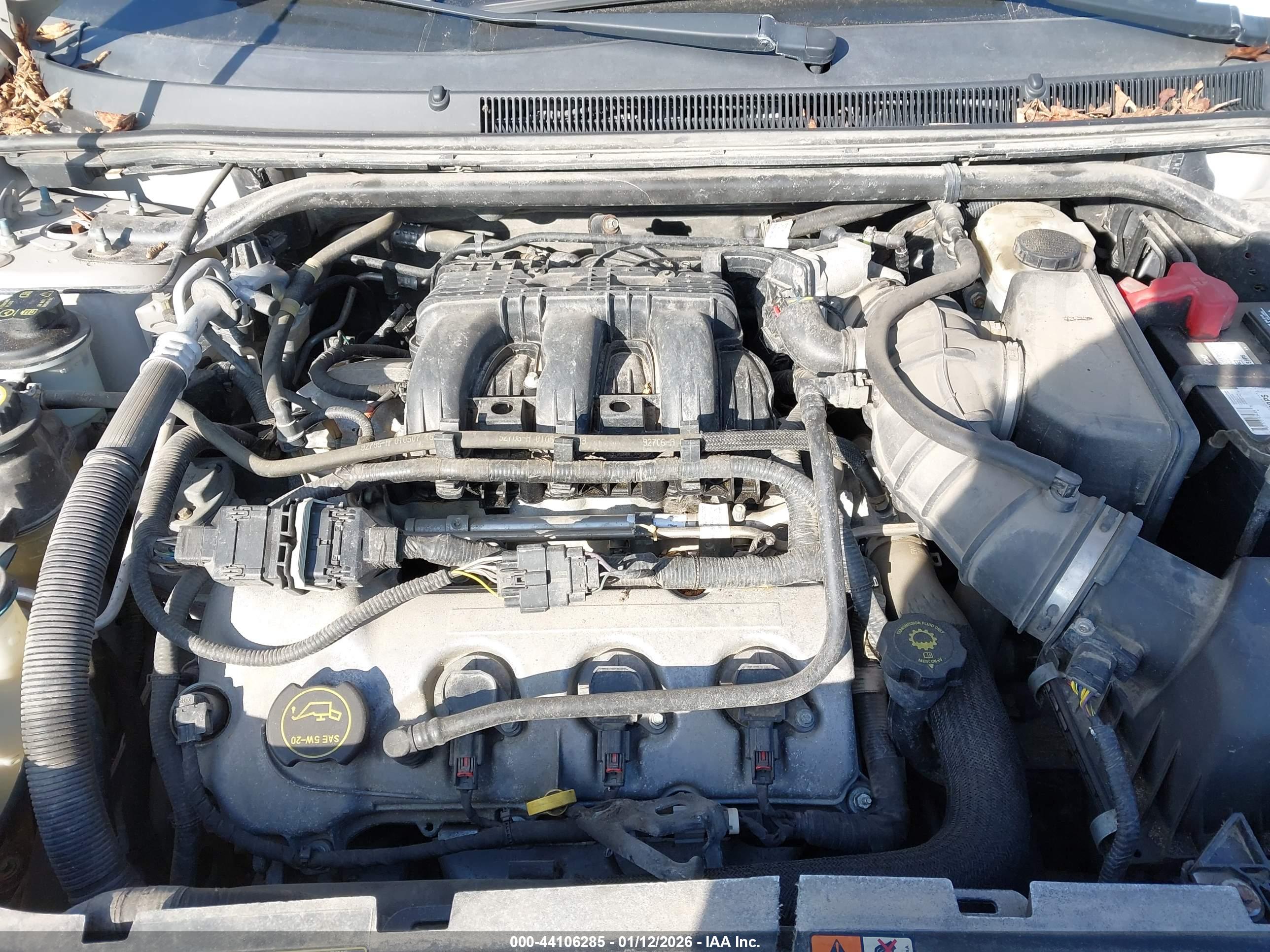 FORD TAURUS image 10