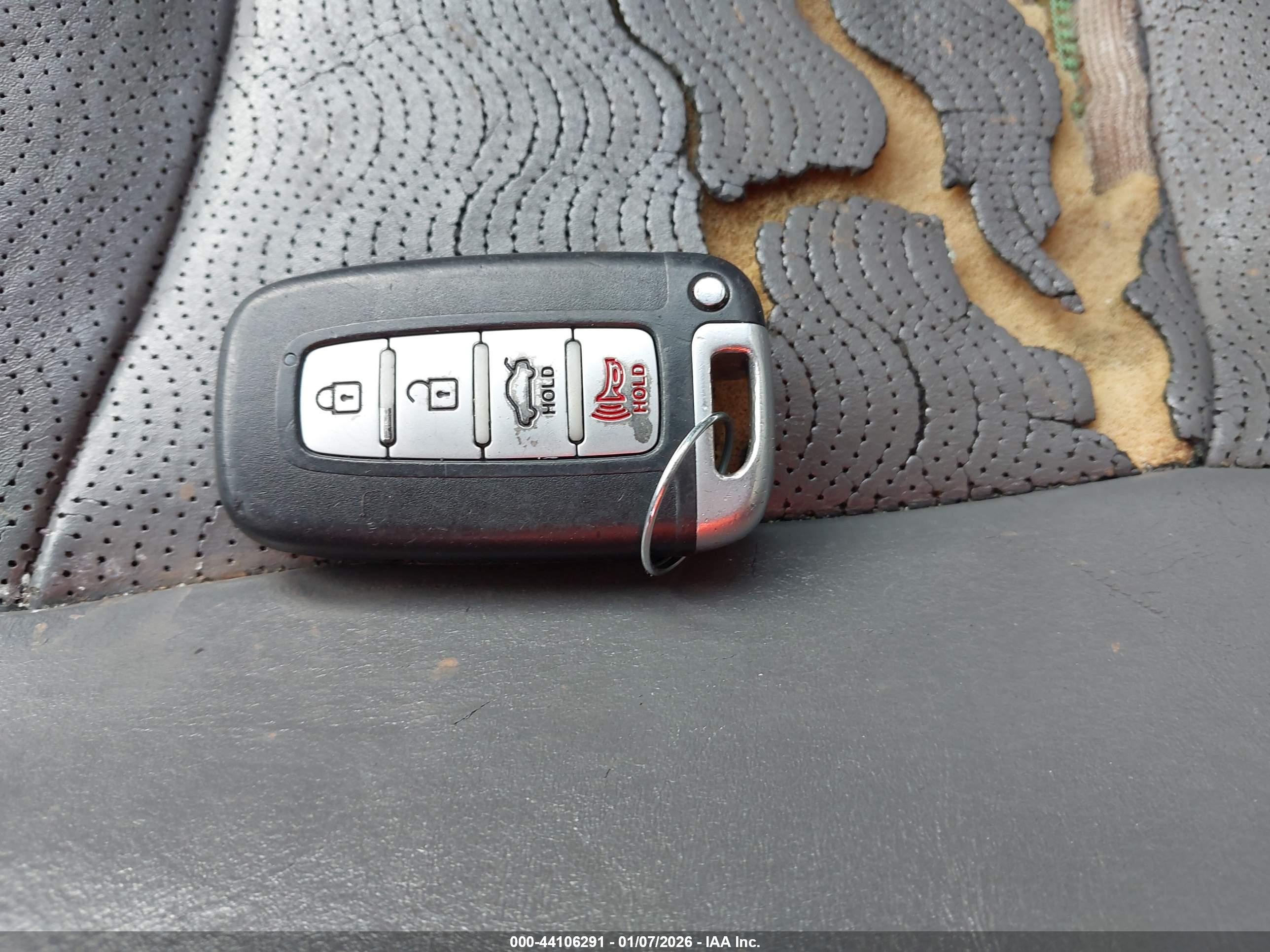 HYUNDAI ELANTRA image 11