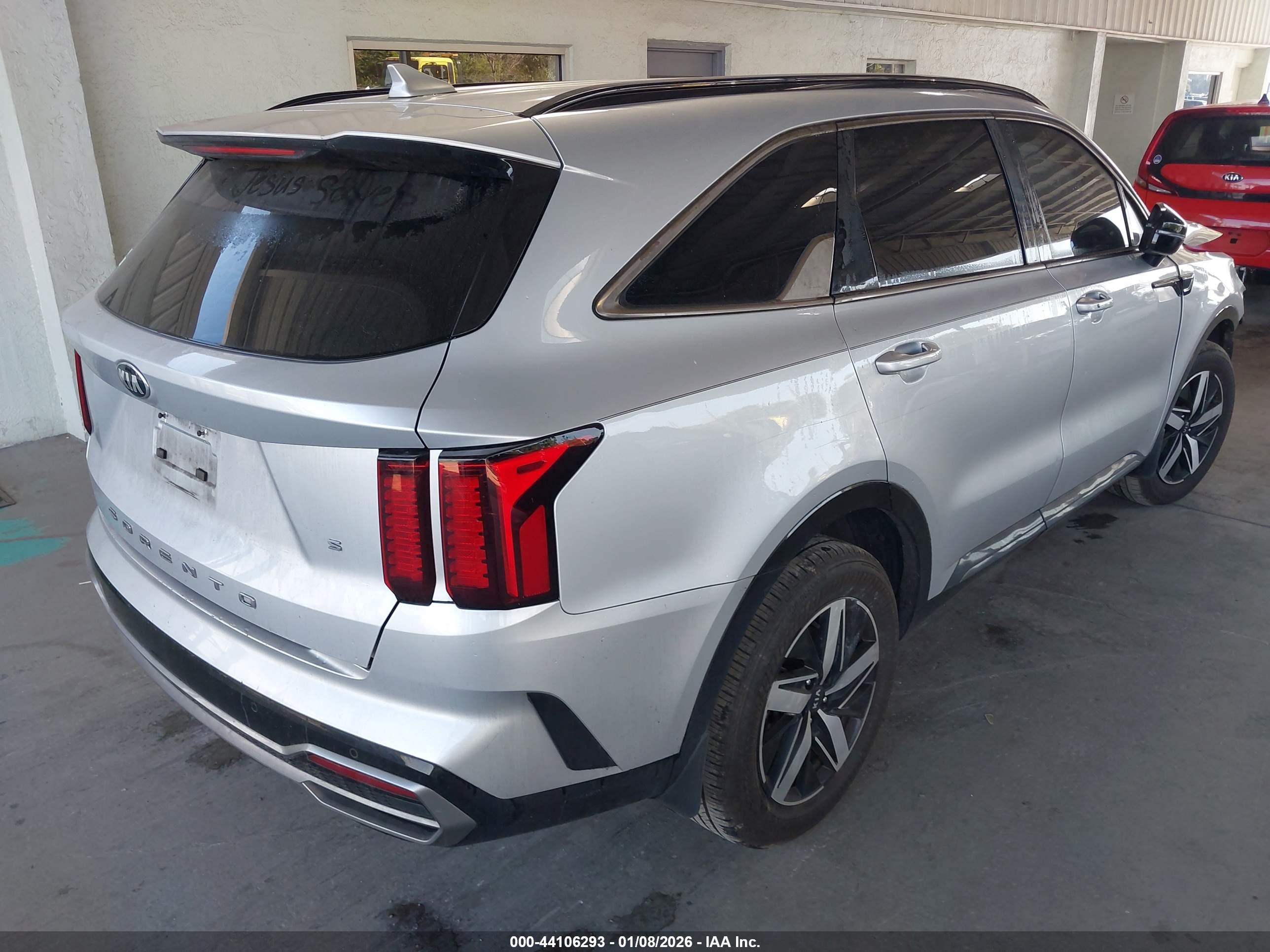 KIA SORENTO image 4