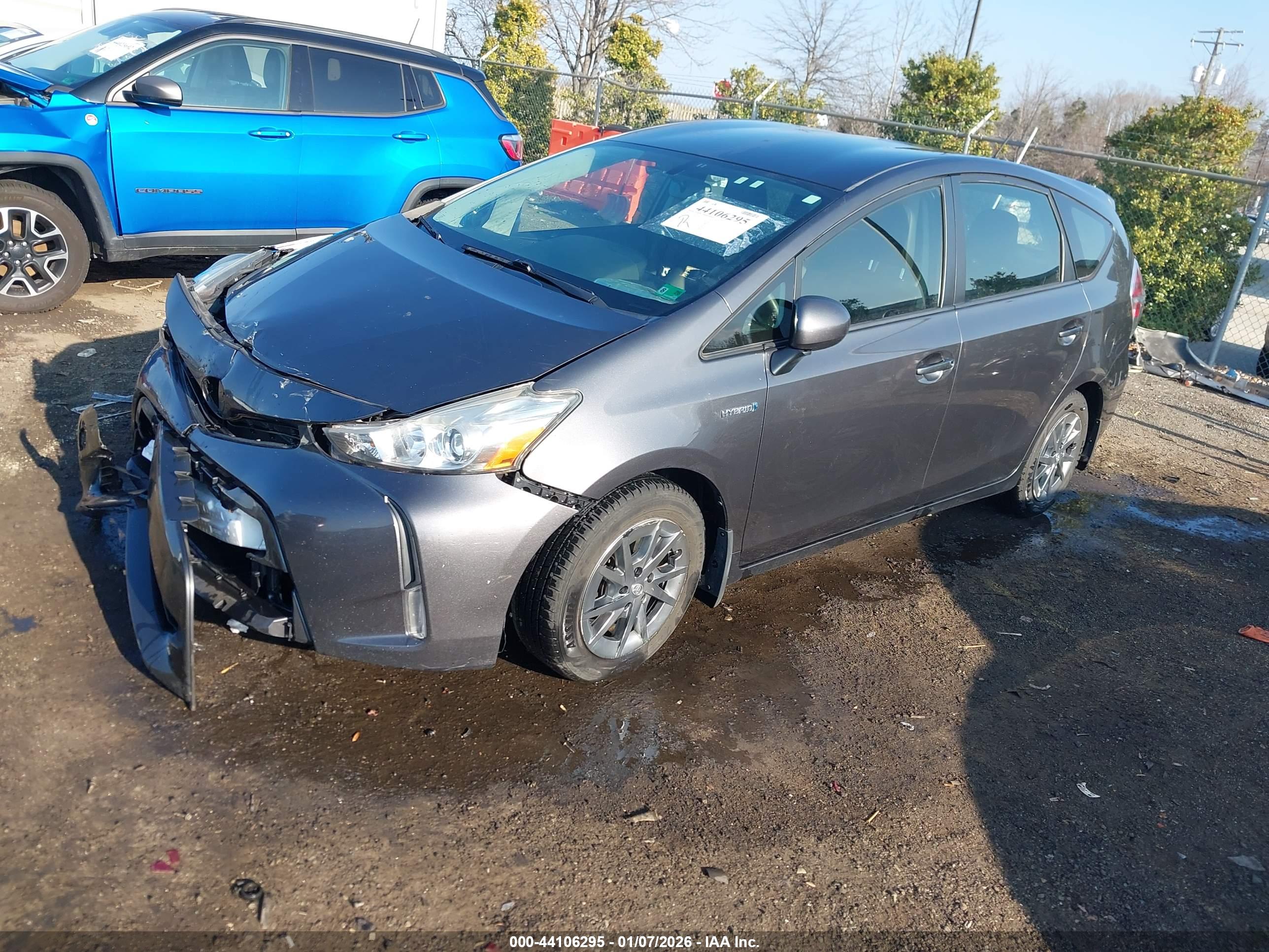 TOYOTA PRIUS image 2