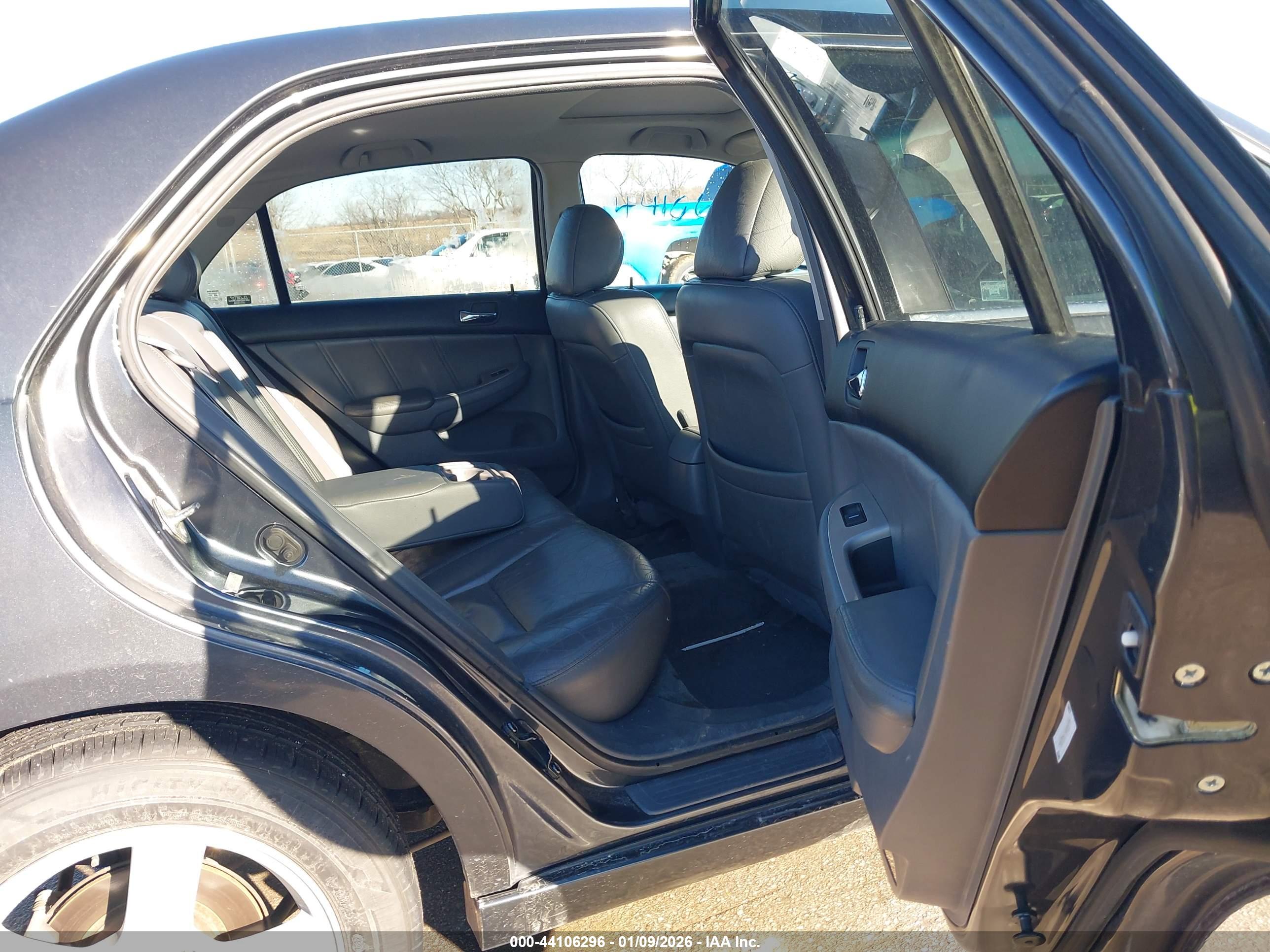 HONDA ACCORD image 8