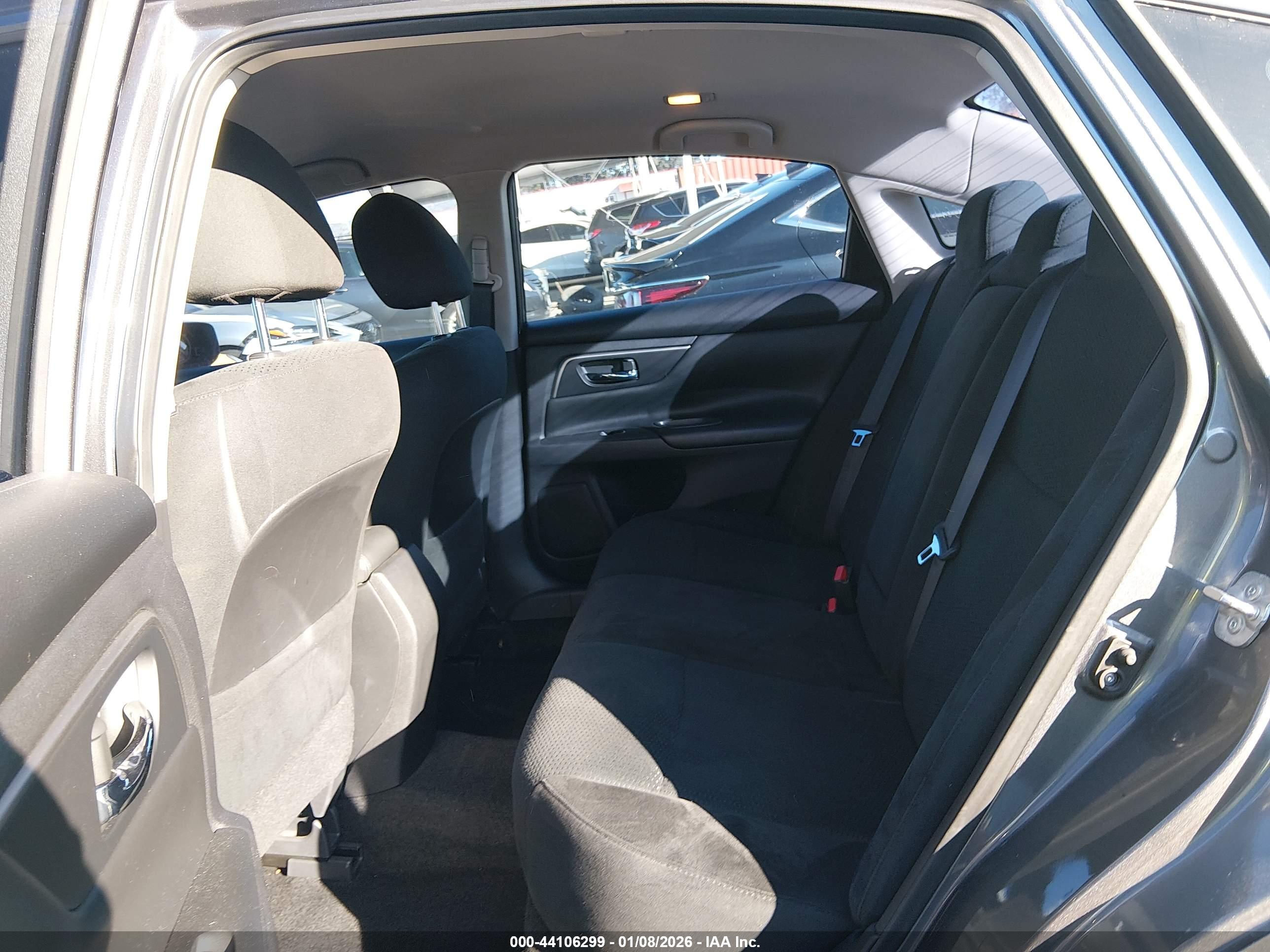 NISSAN ALTIMA image 8