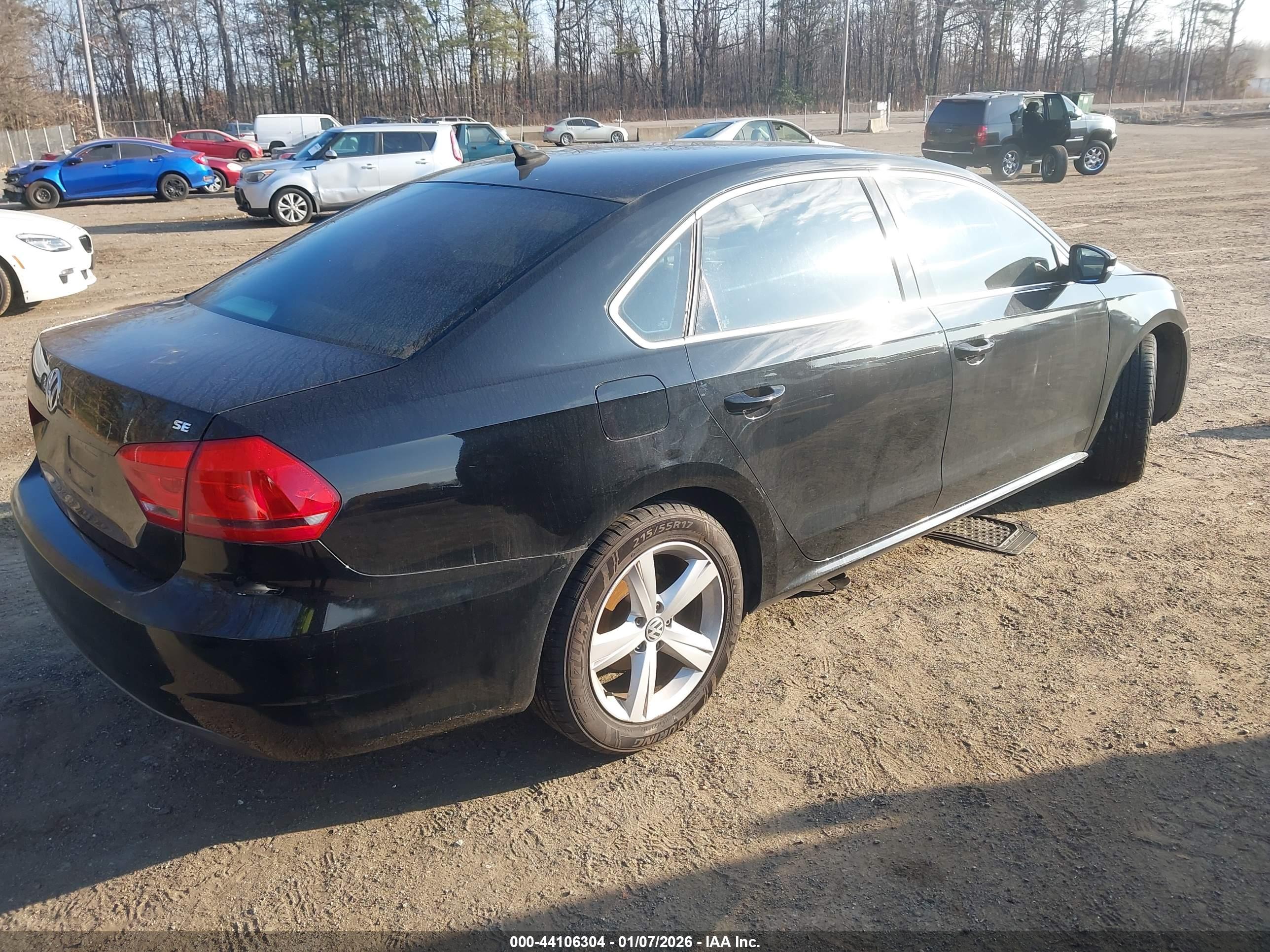 VOLKSWAGEN PASSAT image 4