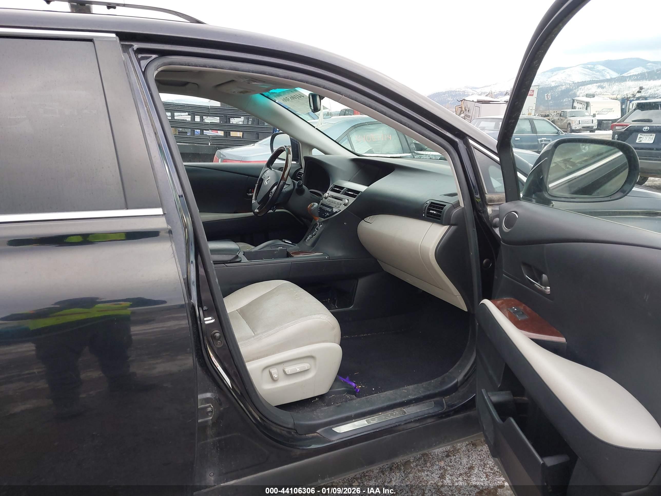 LEXUS RX image 5