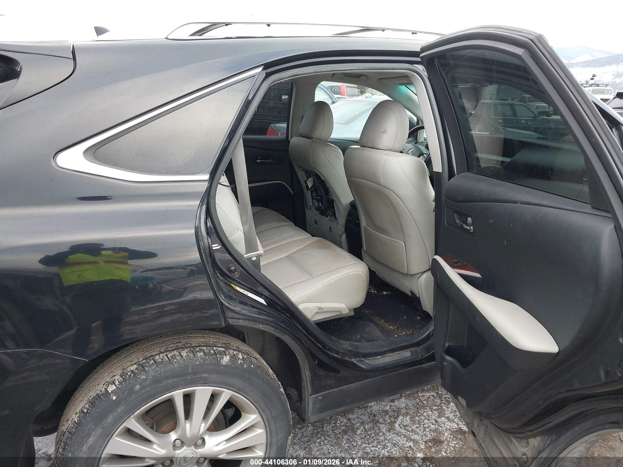 LEXUS RX image 8