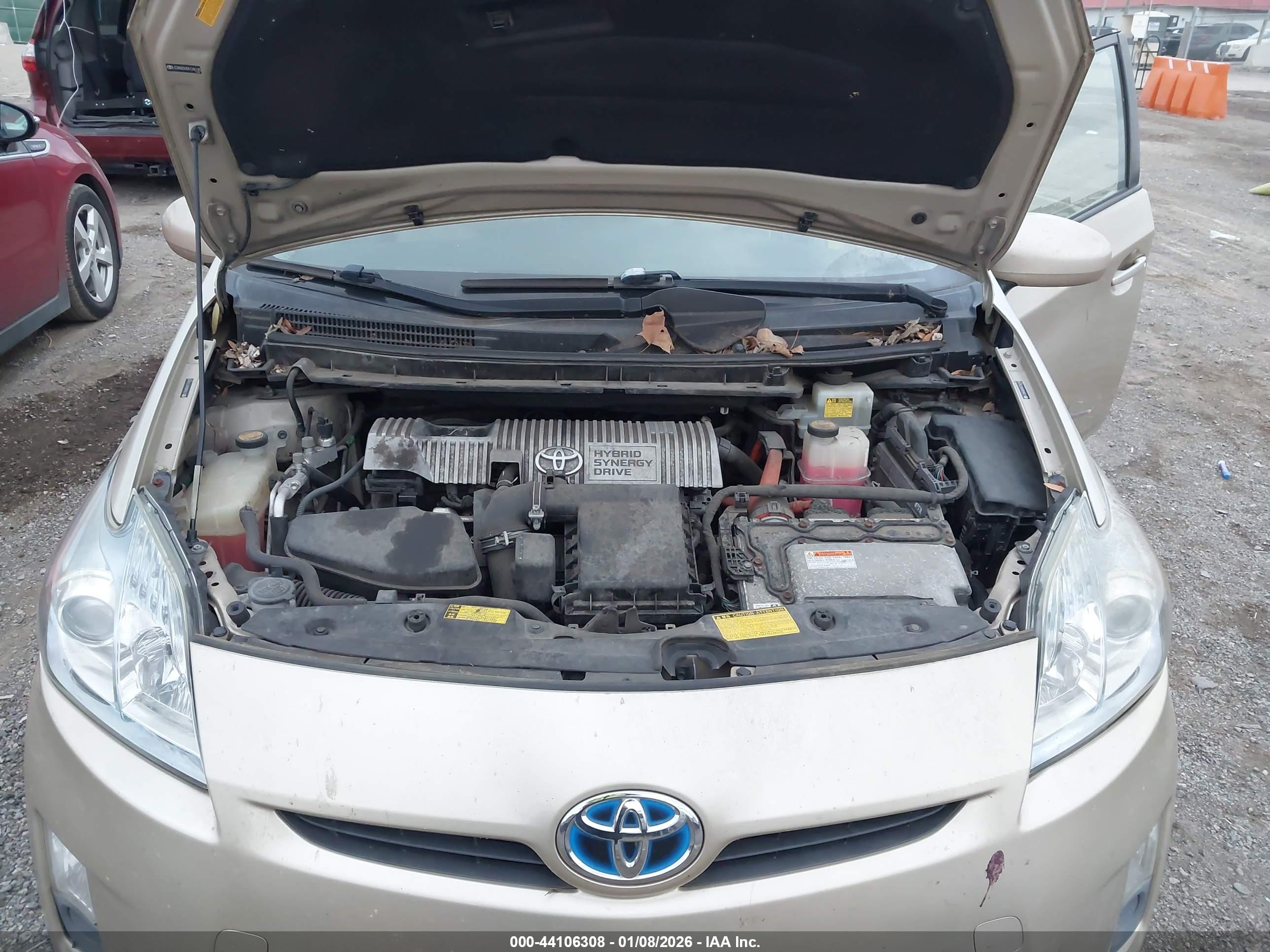 TOYOTA PRIUS image 10