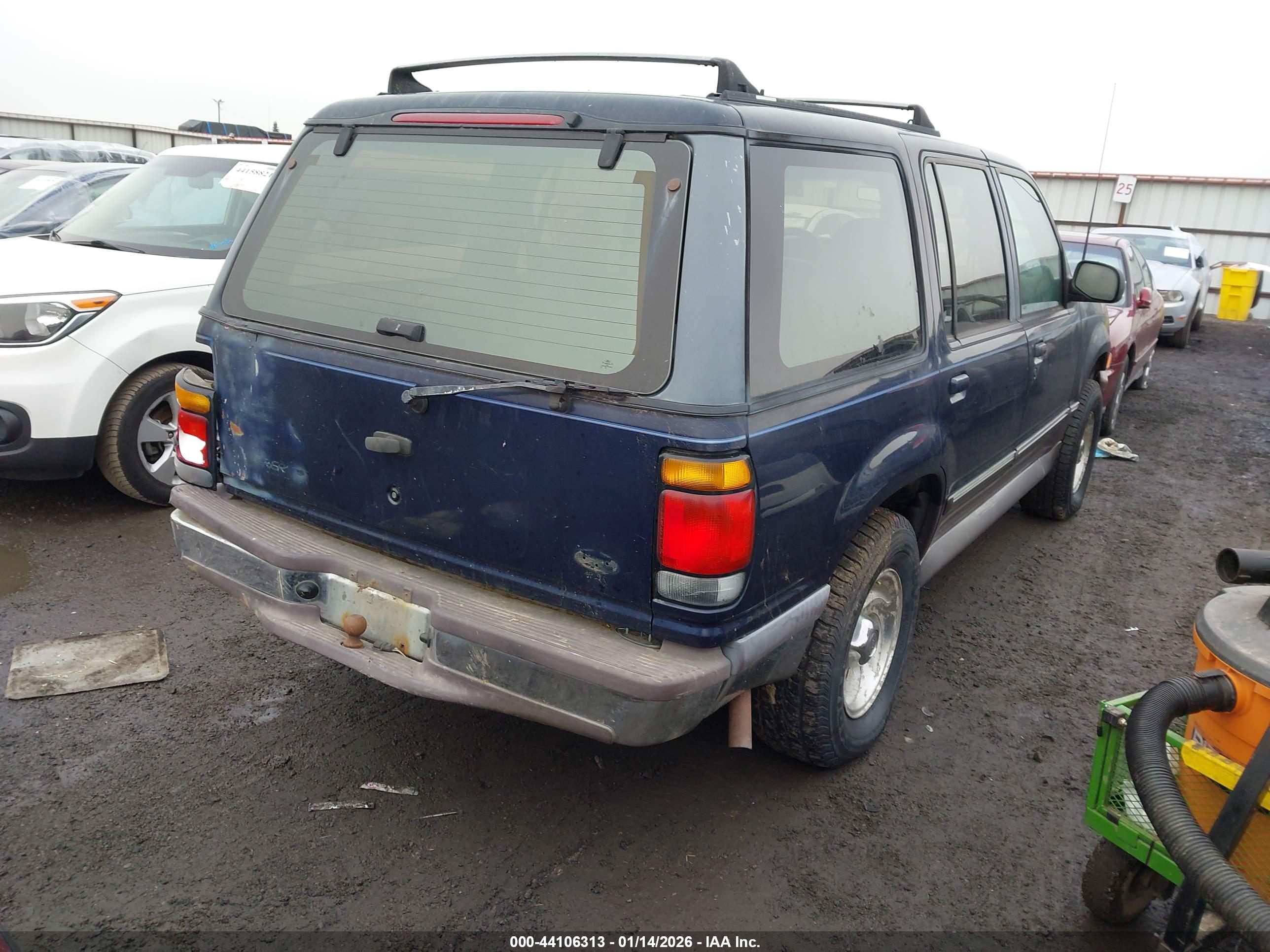 FORD EXPLORER image 4