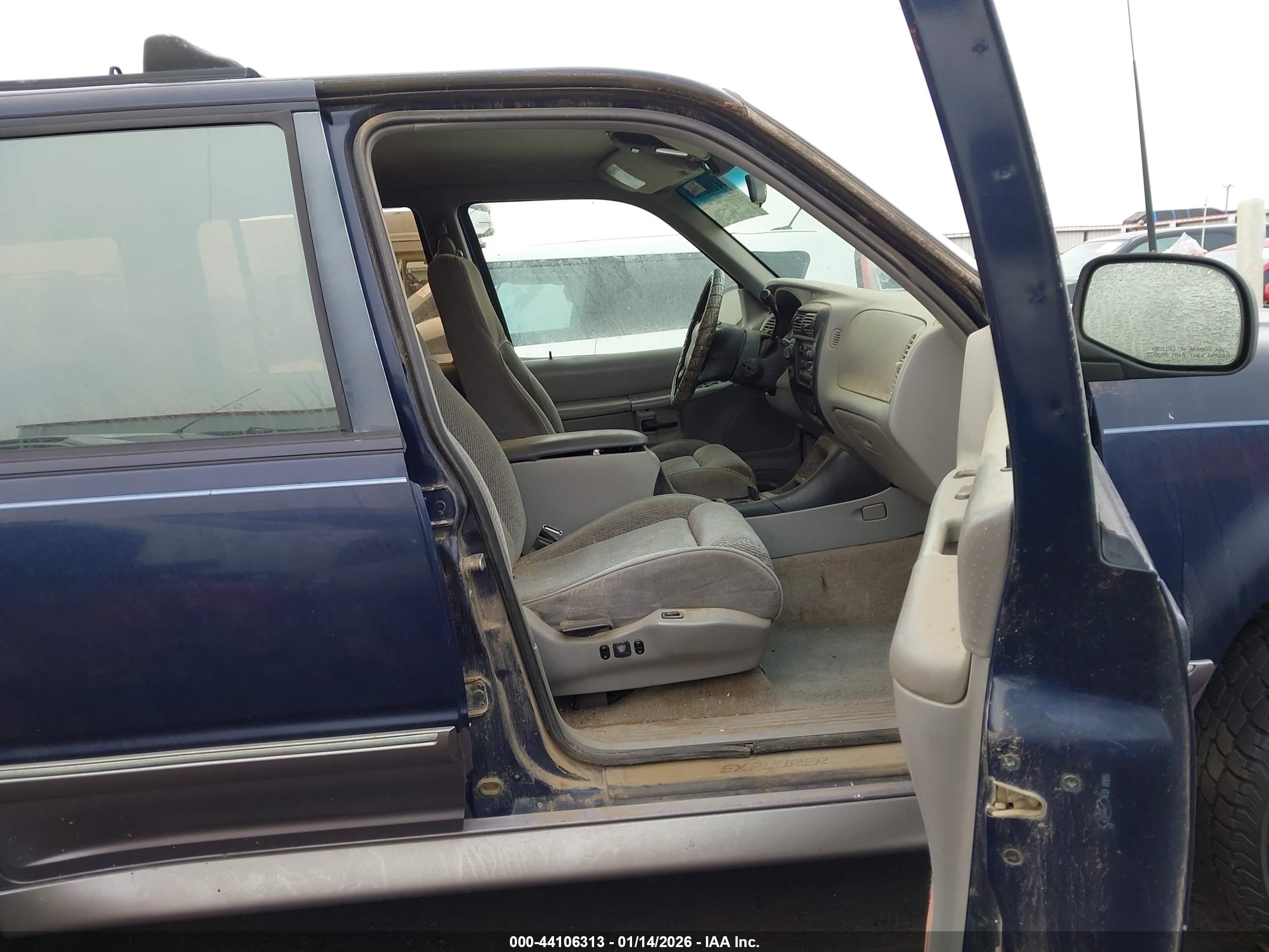 FORD EXPLORER image 5