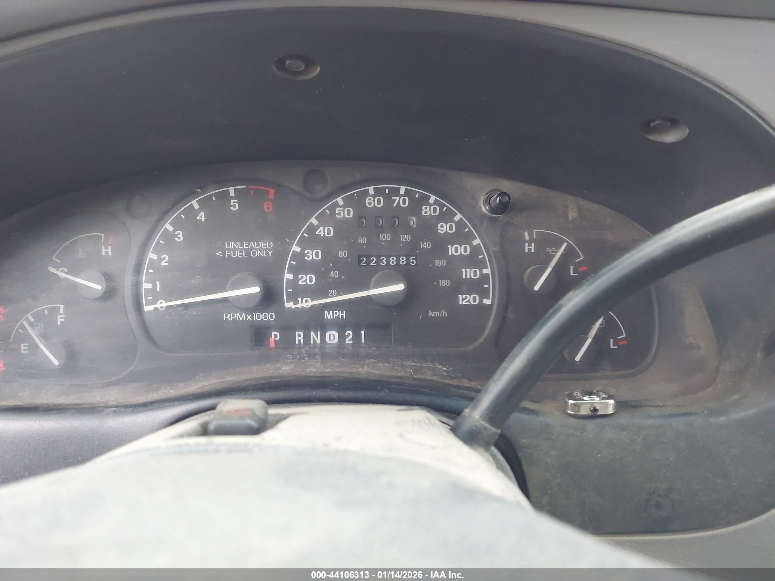 FORD EXPLORER image 7