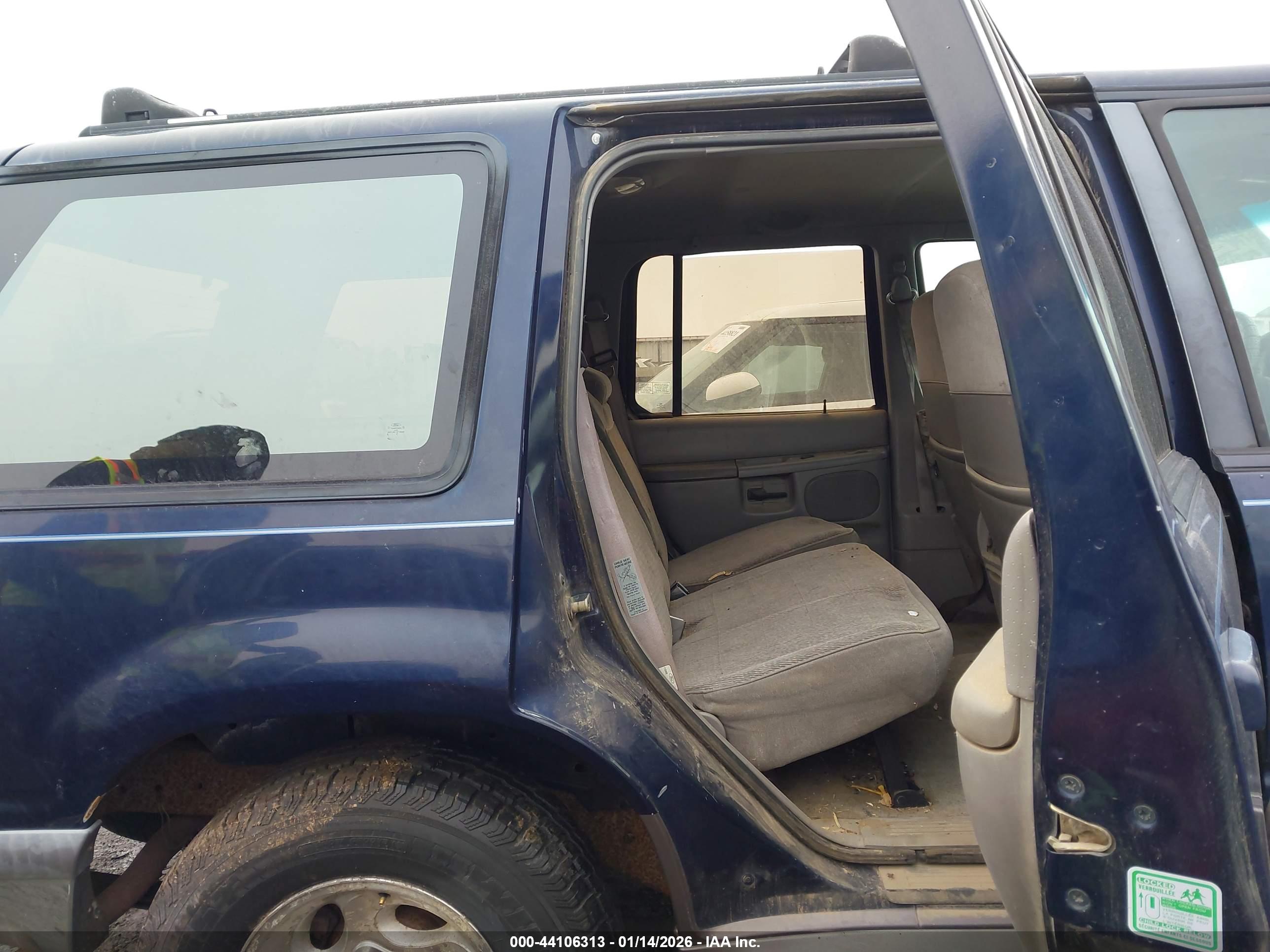 FORD EXPLORER image 8