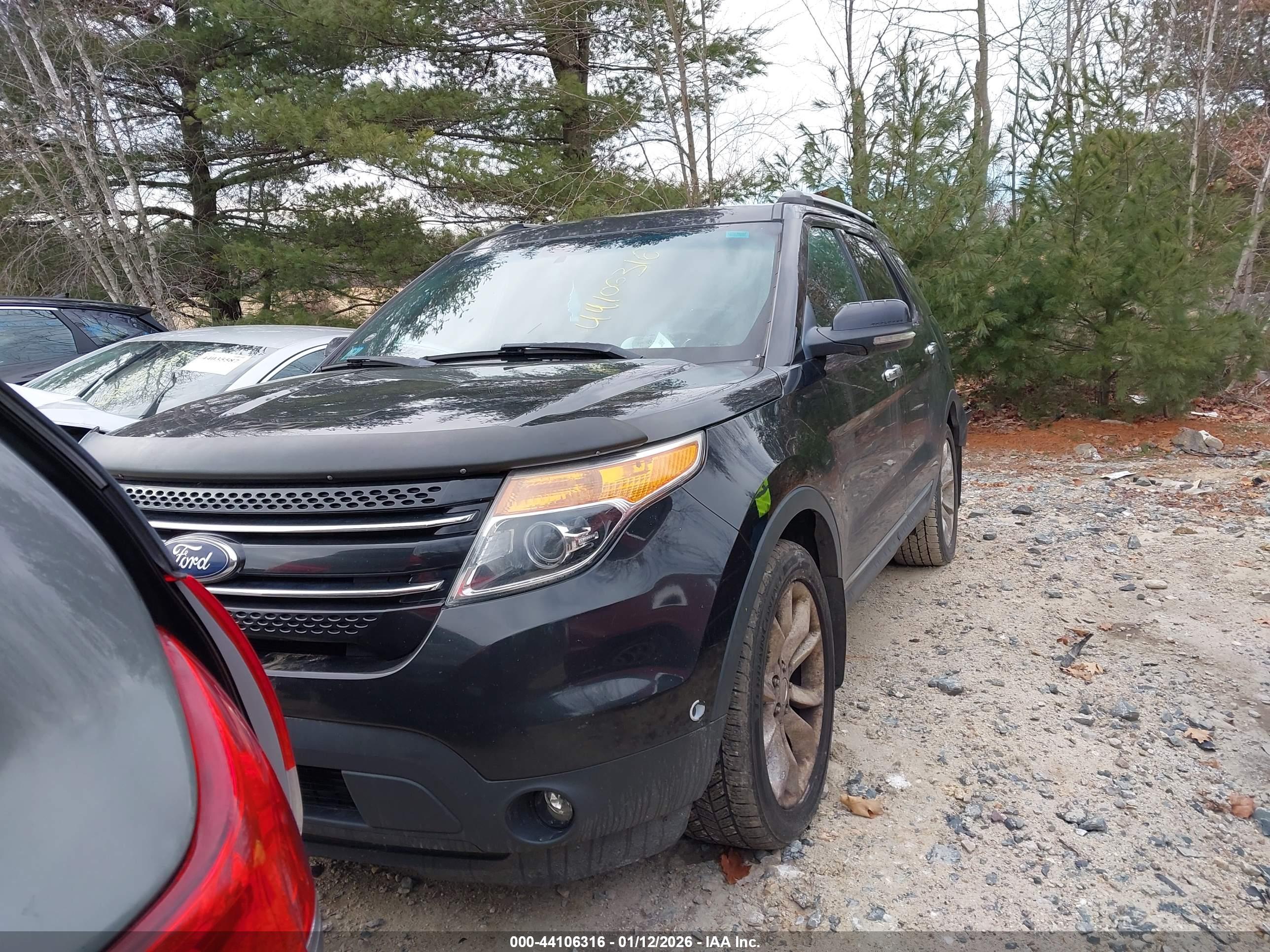 FORD EXPLORER image 2
