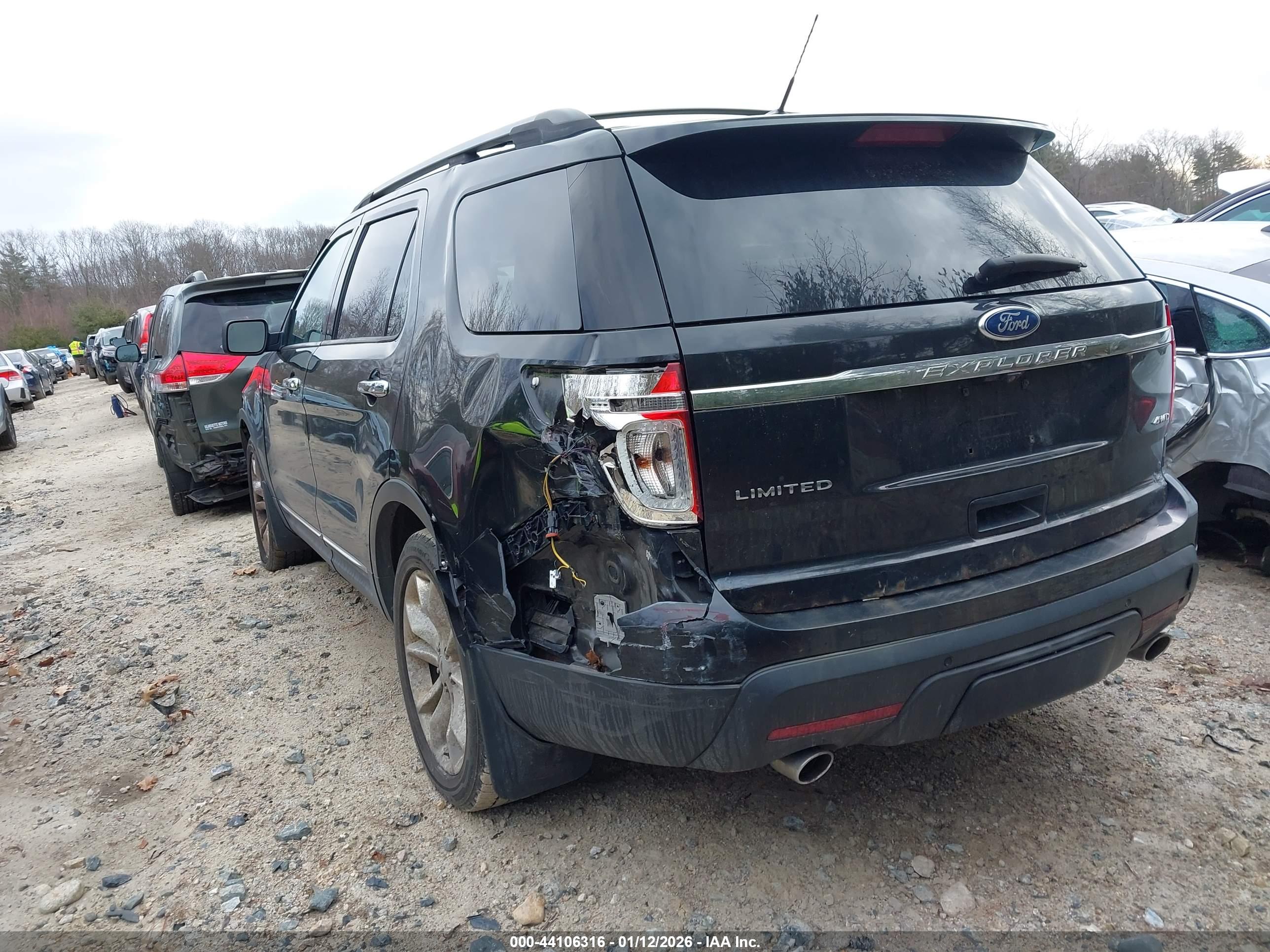 FORD EXPLORER image 3