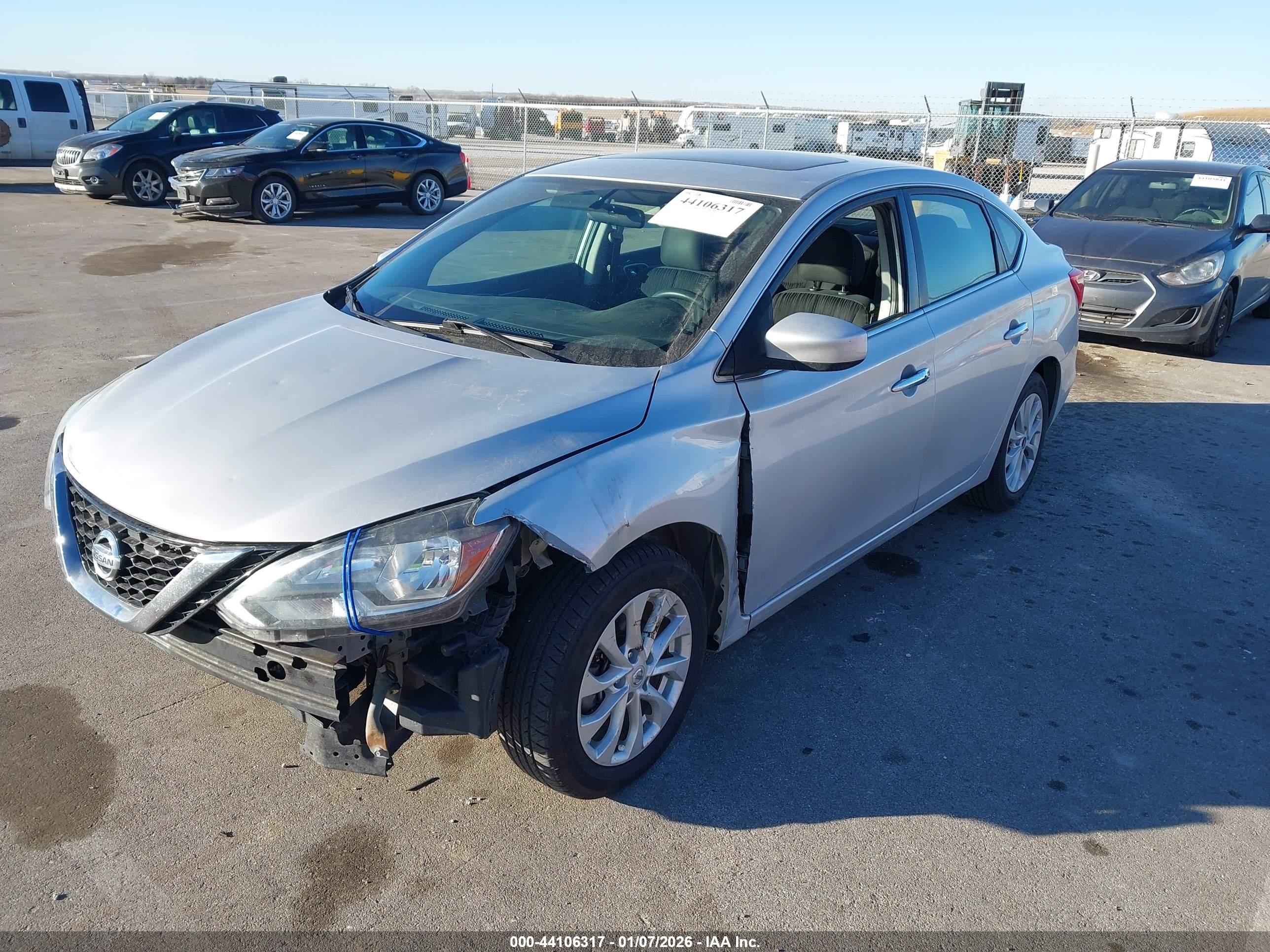 NISSAN SENTRA image 2