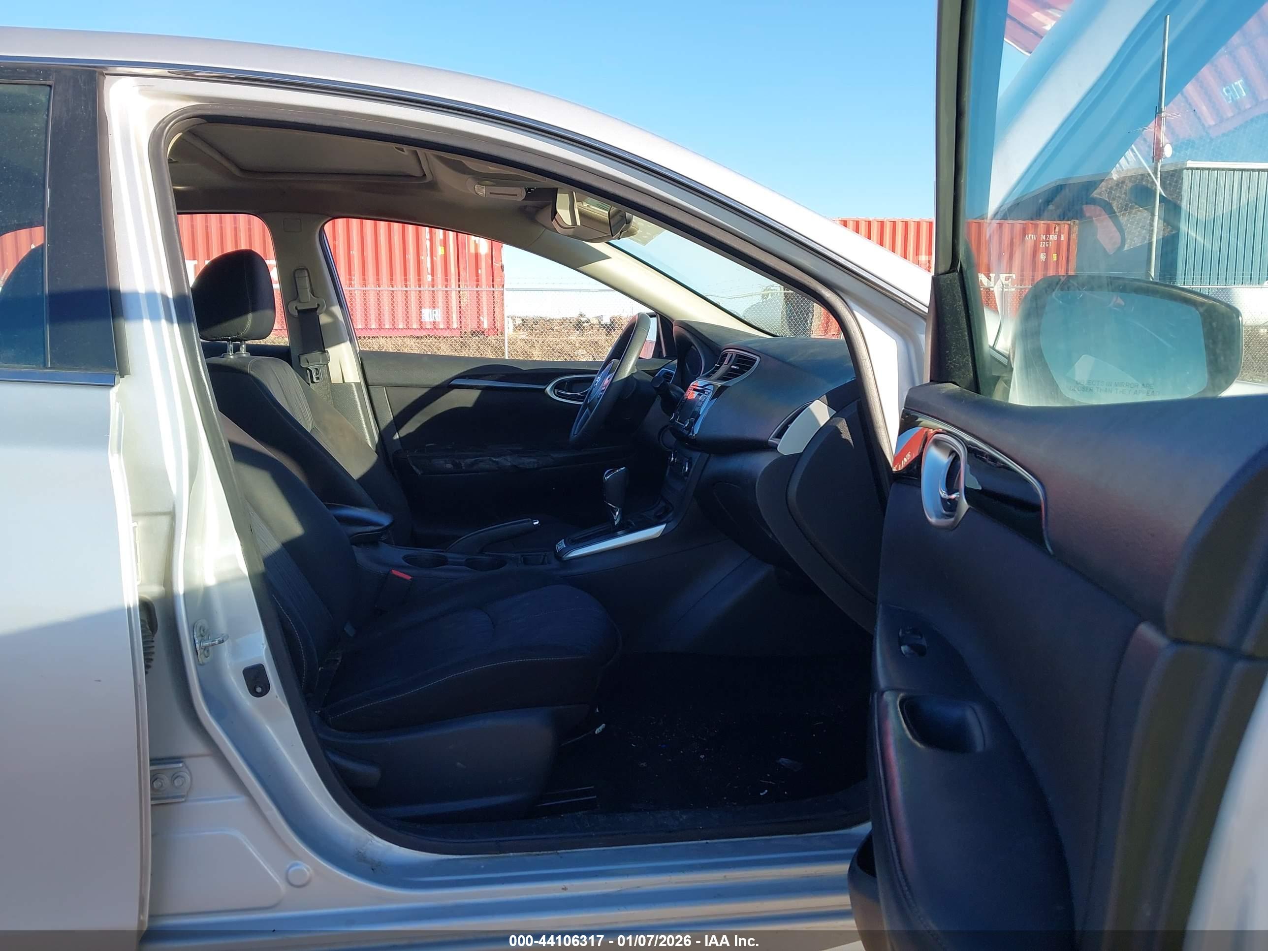 NISSAN SENTRA image 5