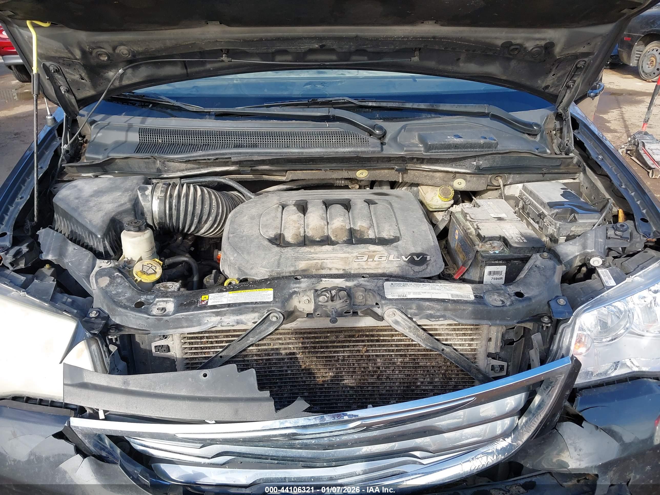CHRYSLER TOWN image 10