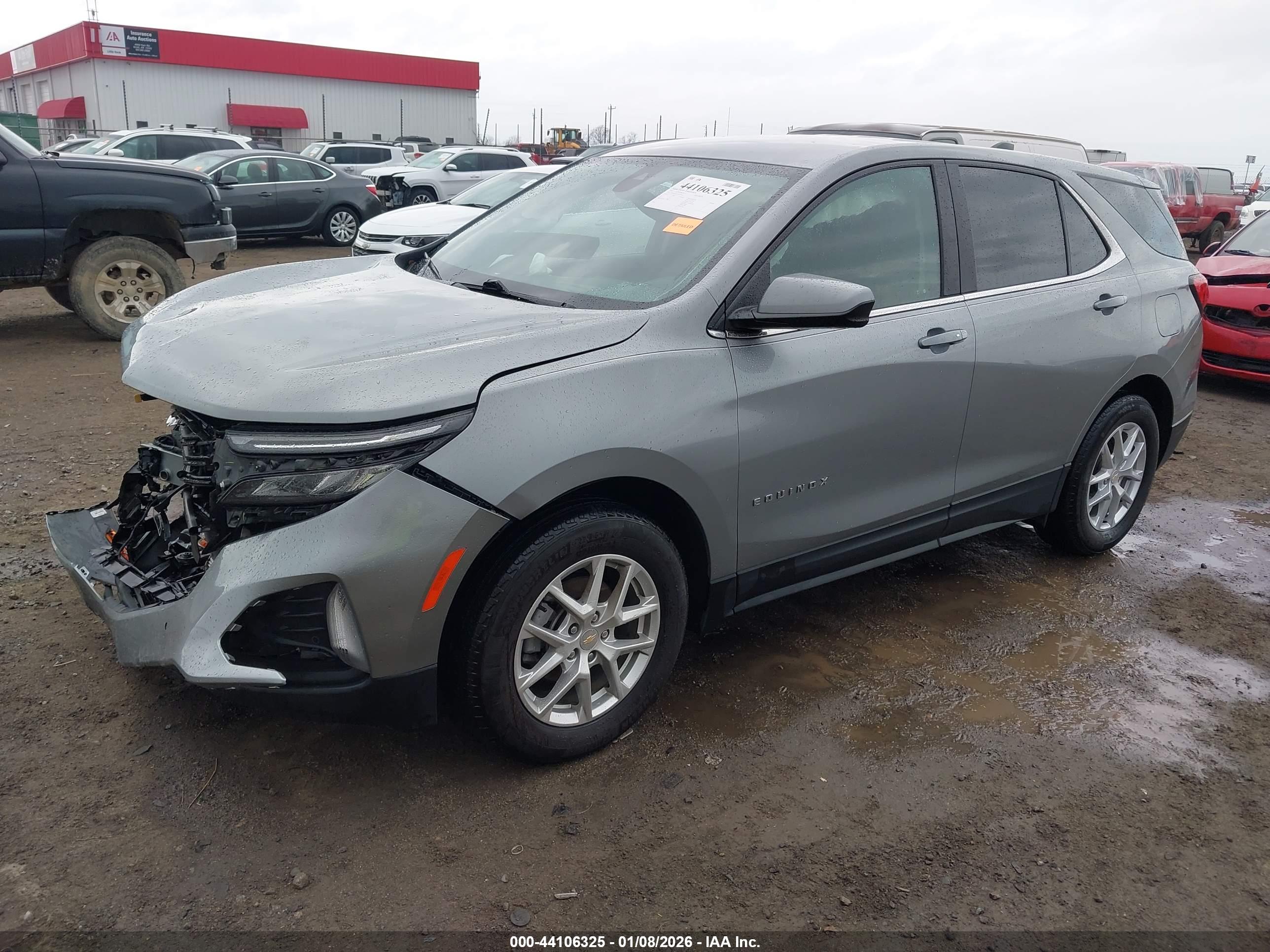CHEVROLET EQUINOX image 2